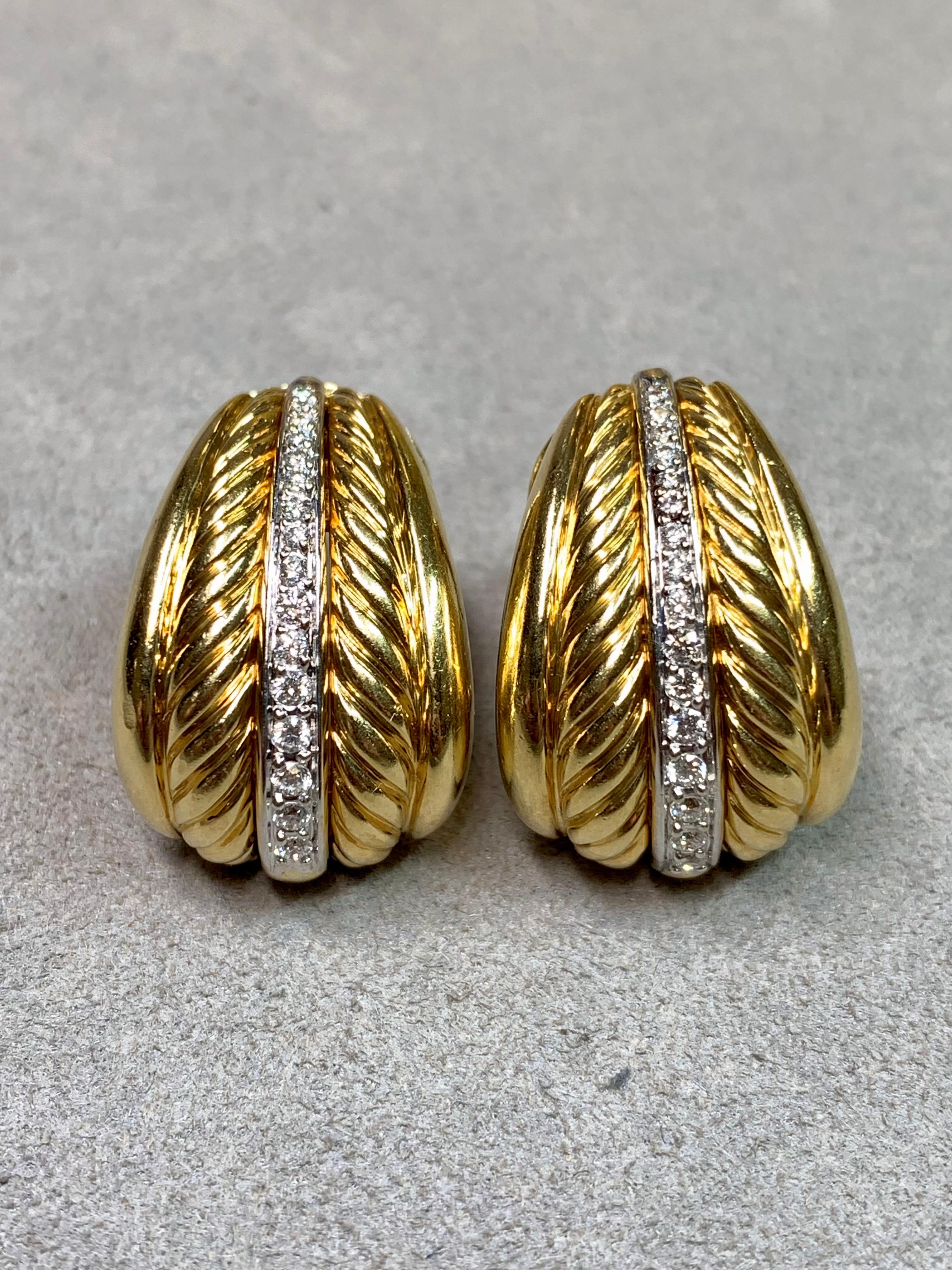 David Yurman Cable Collection, orecchini con diamanti 18 carati a forma di gamberetto In condizioni buone in vendita a Winter Springs, FL