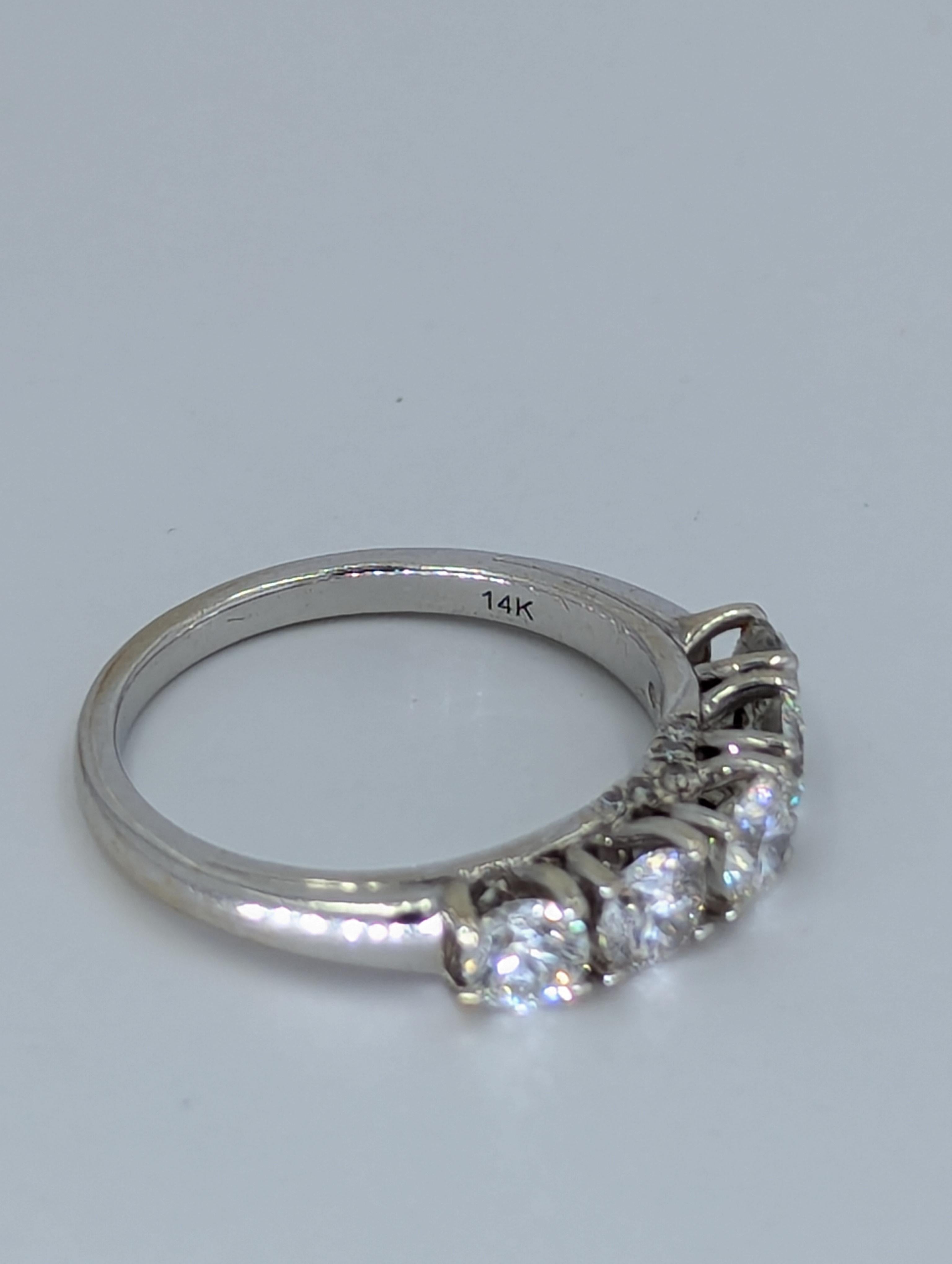 Round Cut Estate Designer 1.00ct Diamond 14K Gold Engagement Band Ring 3.7 Grams For Sale