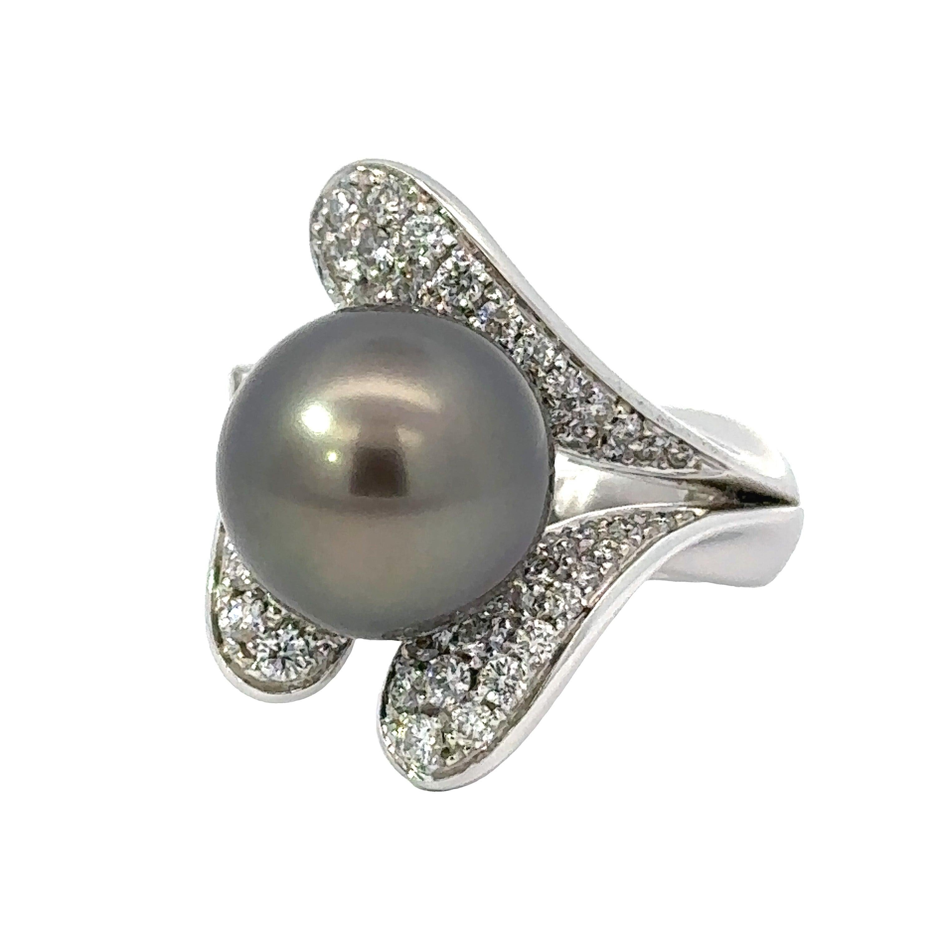 Anello con perle di Tahiti di proprietà Schoeffel 1,20 cttw Daimond 12,57 mm 13875 In condizioni buone in vendita a Derby, NY