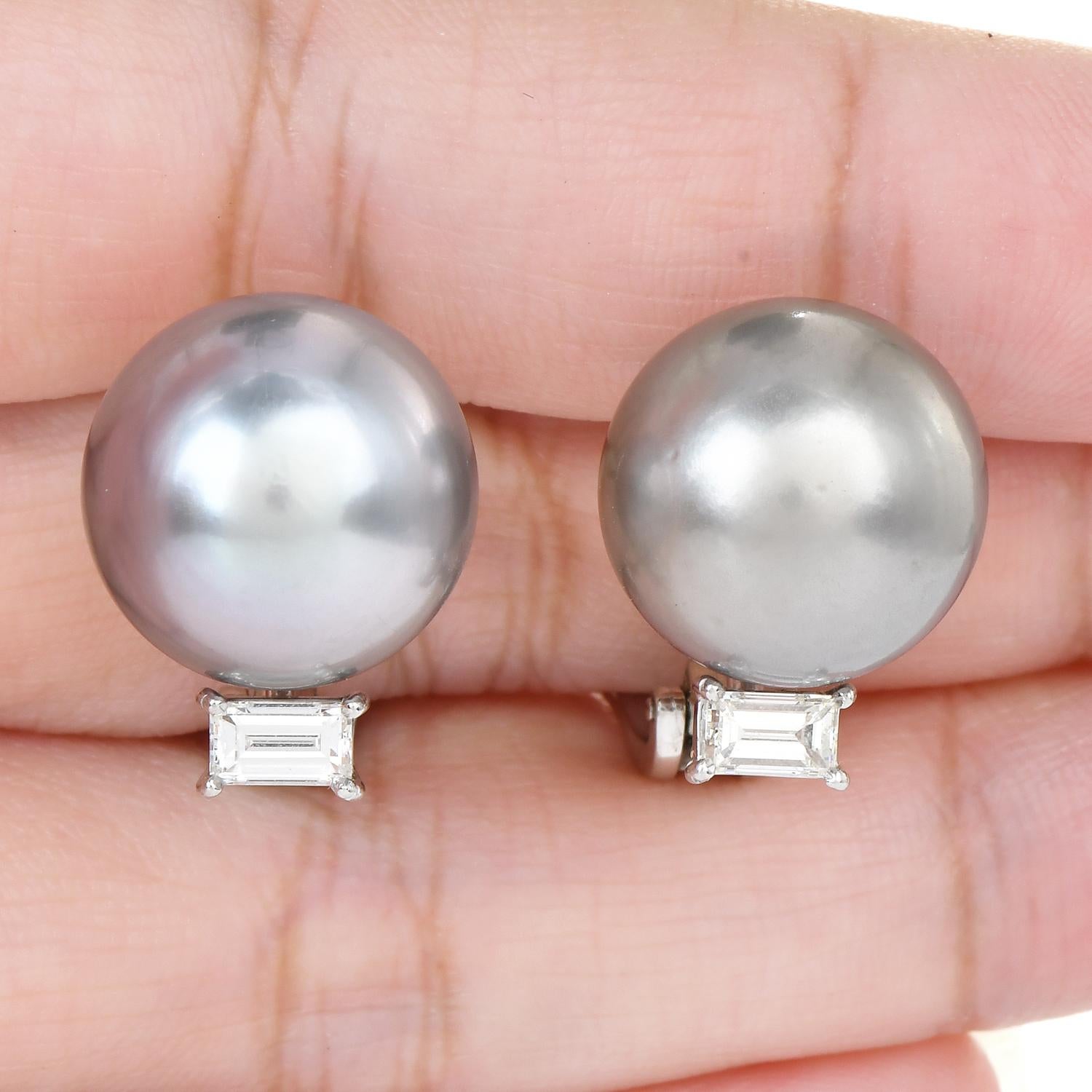 Estate Diamond Gray South Sea Pearl Platinum Clip-On Stud Earrings In Excellent Condition For Sale In Miami, FL