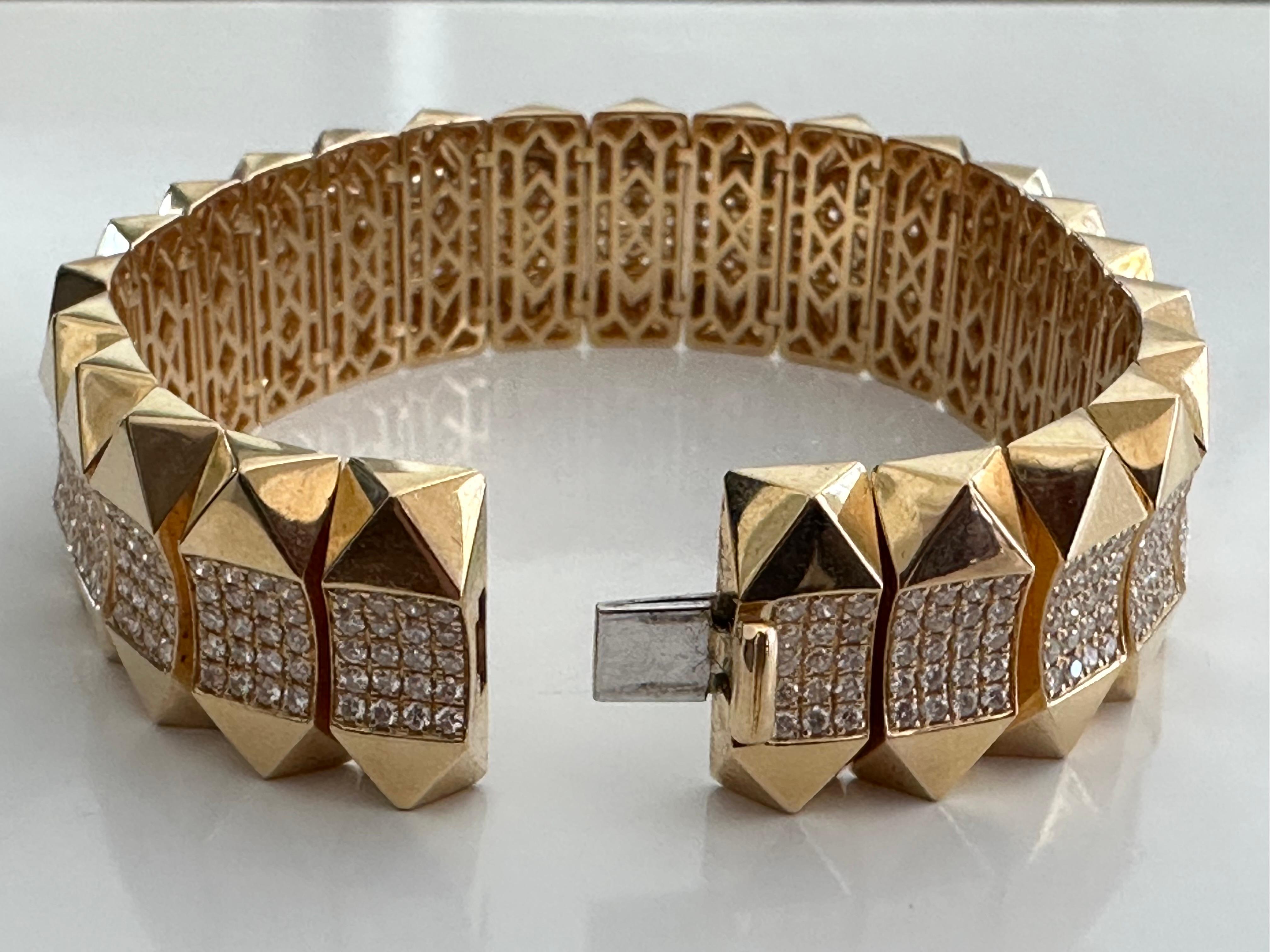 Estate Diamond and Gold Link Bracelet For Sale 3