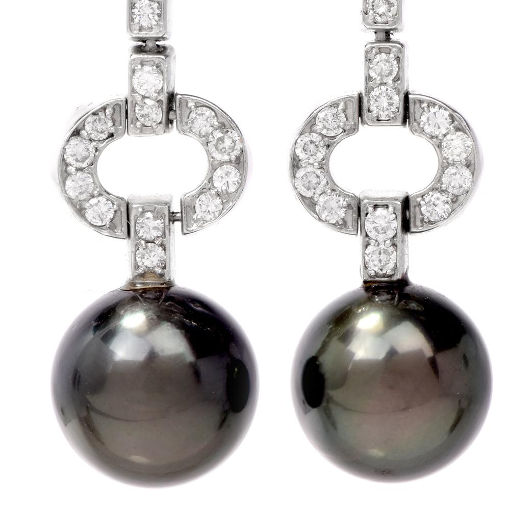 Estate Diamond Black South Sea Pearl 14 Karat White Gold Dangle Drop Earrings In Excellent Condition In Miami, FL