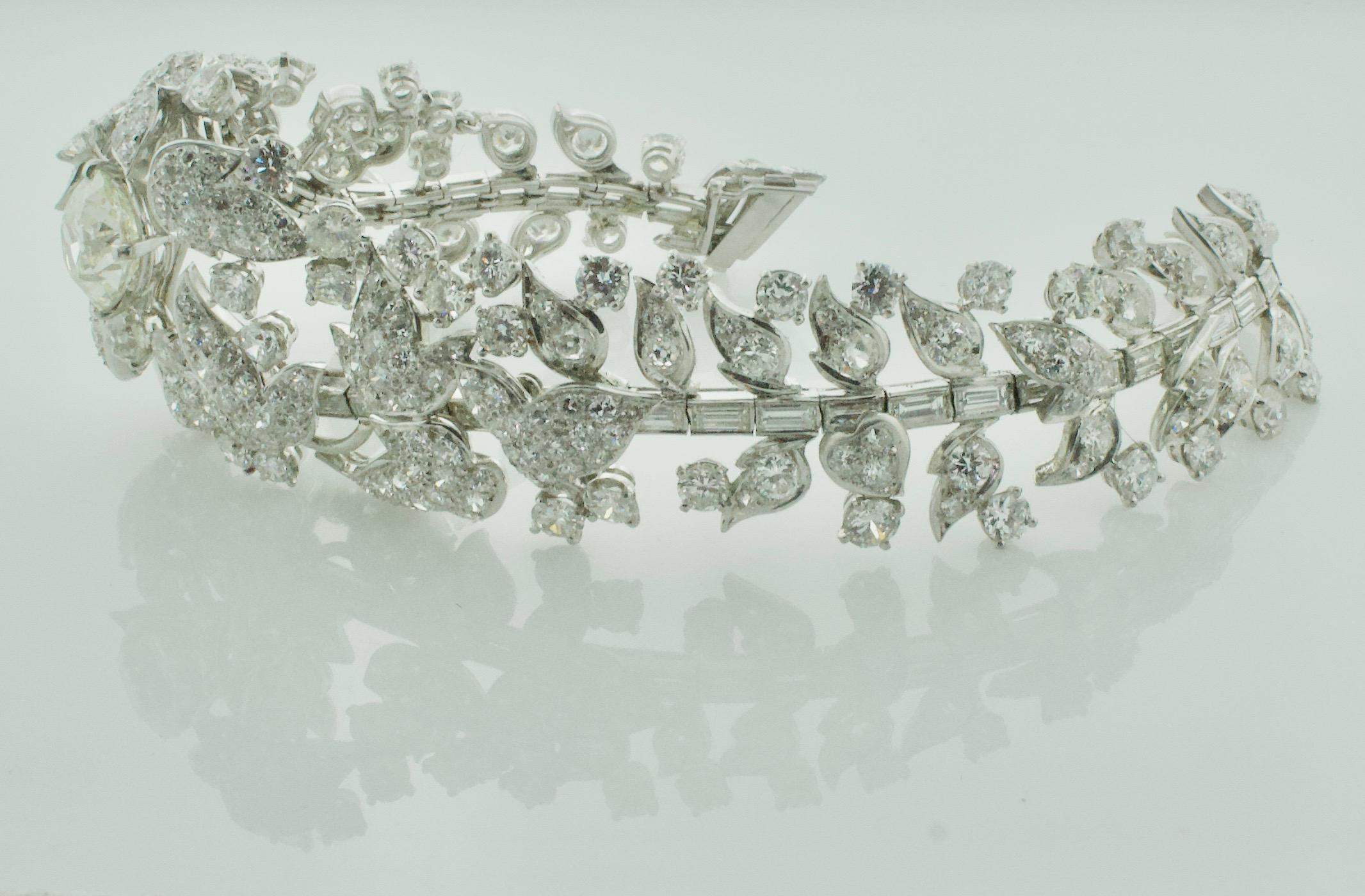 Estate Diamond Bracelet 23.91 Total Carats 4.36 Cushion Center GIA Cert  For Sale 7