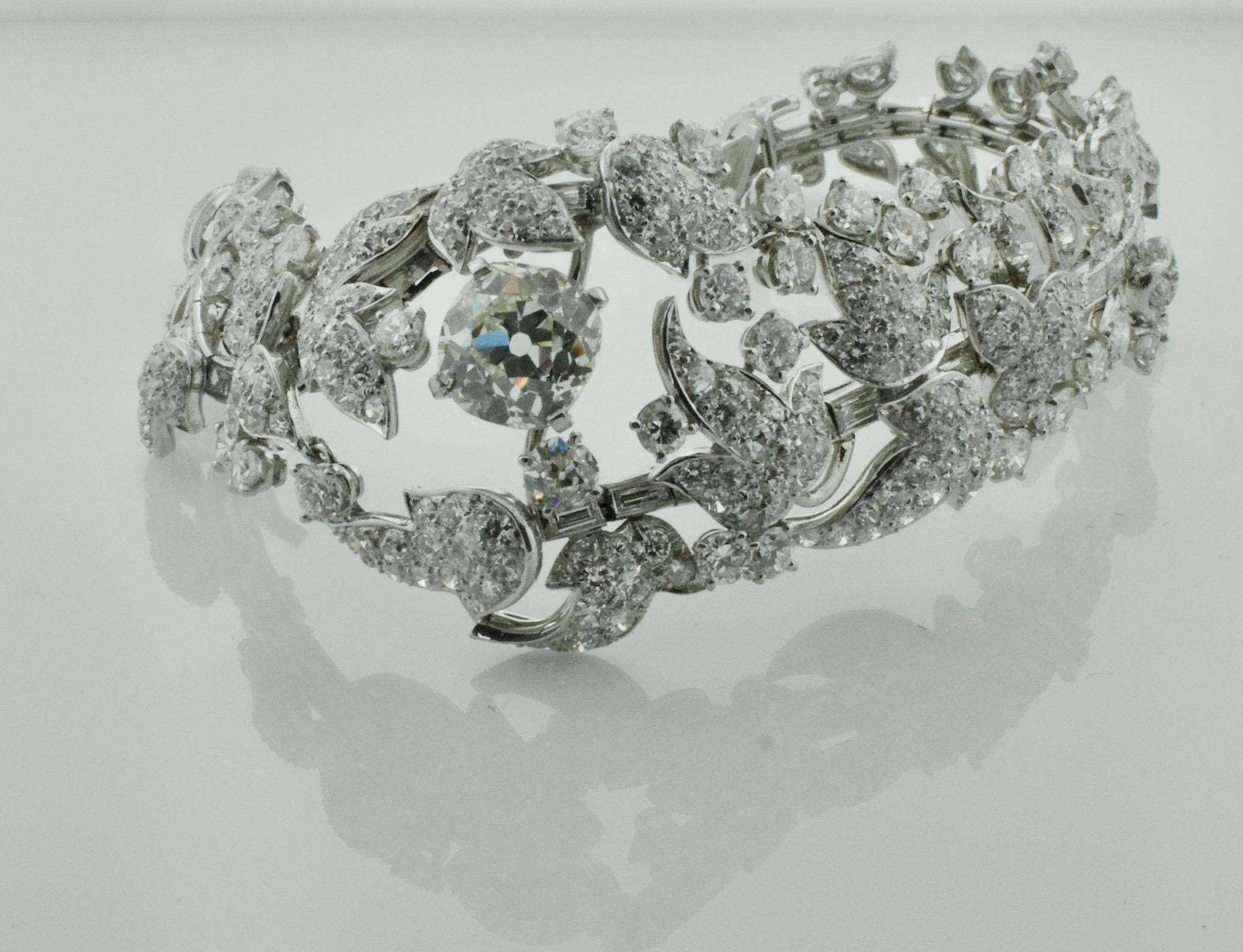 Estate Diamond Bracelet 23.91 Total Carats 4.36 Cushion Center GIA Cert  For Sale 8