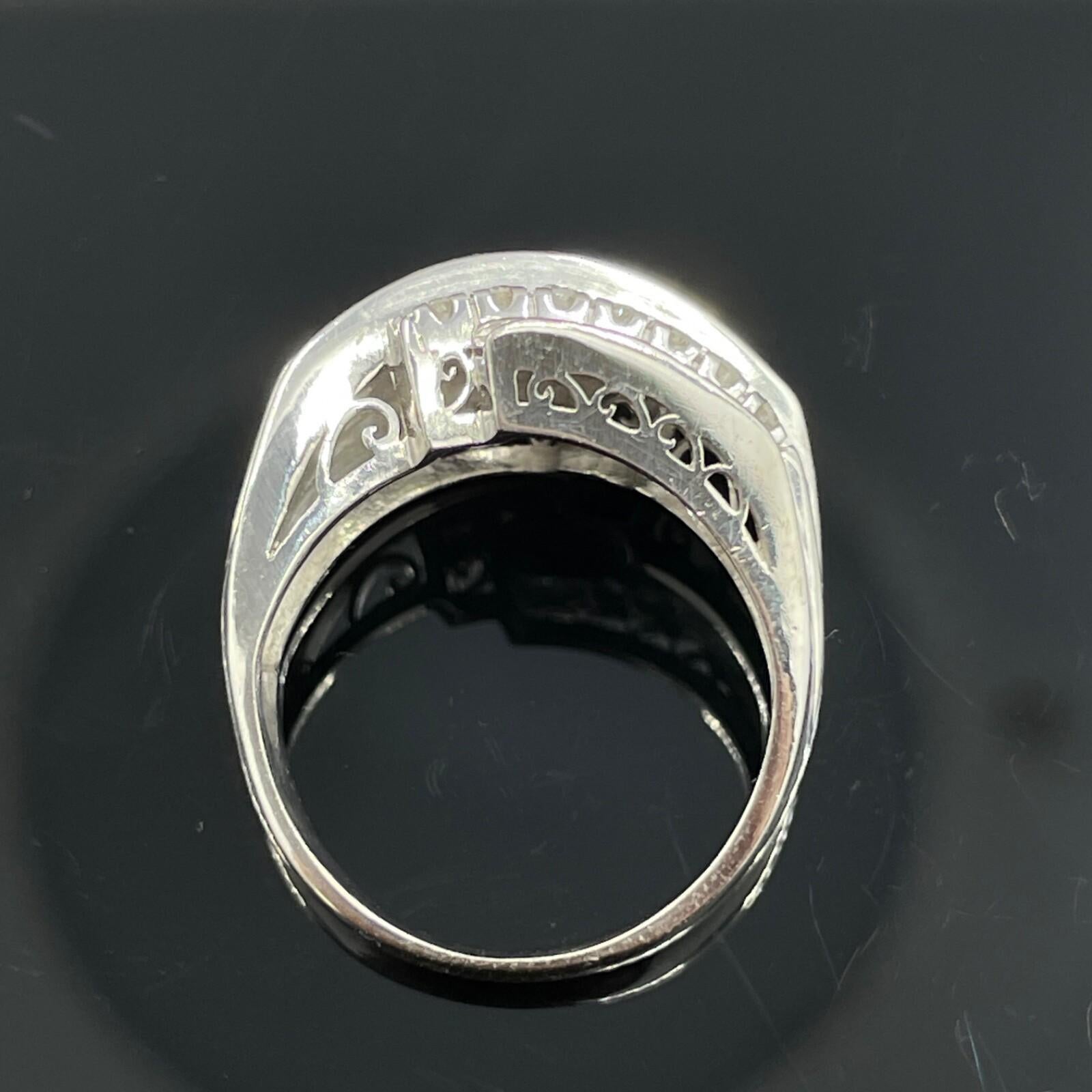 Anillo de platino con diamante talla carré y brillante redondo 1,01ctw en Bueno estado para la venta en Orlando, FL