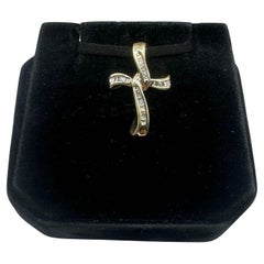 Estate Diamond Cross in 14kt Yellow Gold - 0.25ctw GH SI Baguette Cut Diamonds