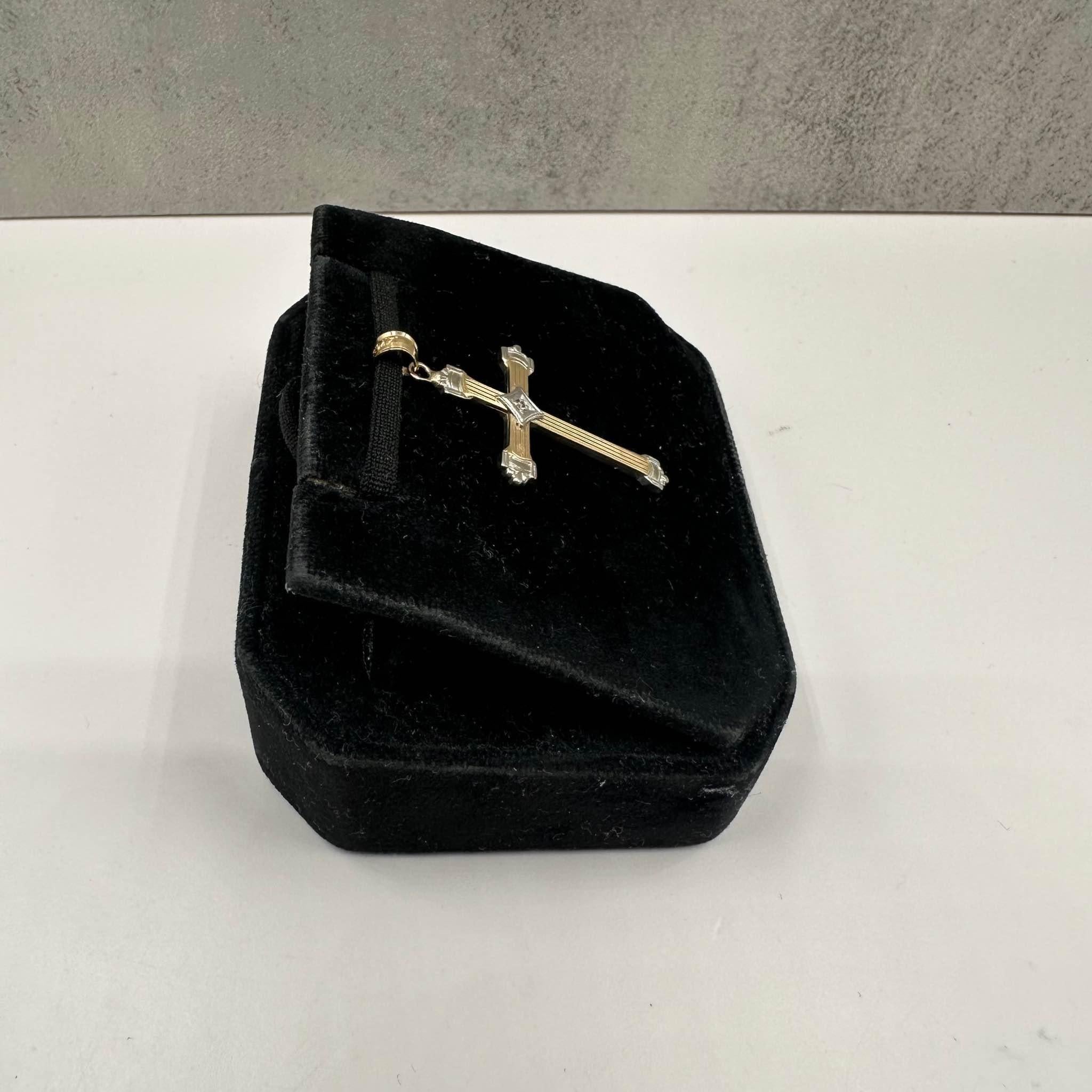 Taille simple Pendentif croix de succession en or bicolore 14 carats - 0,01 ctw GH SI diamant rond en vente