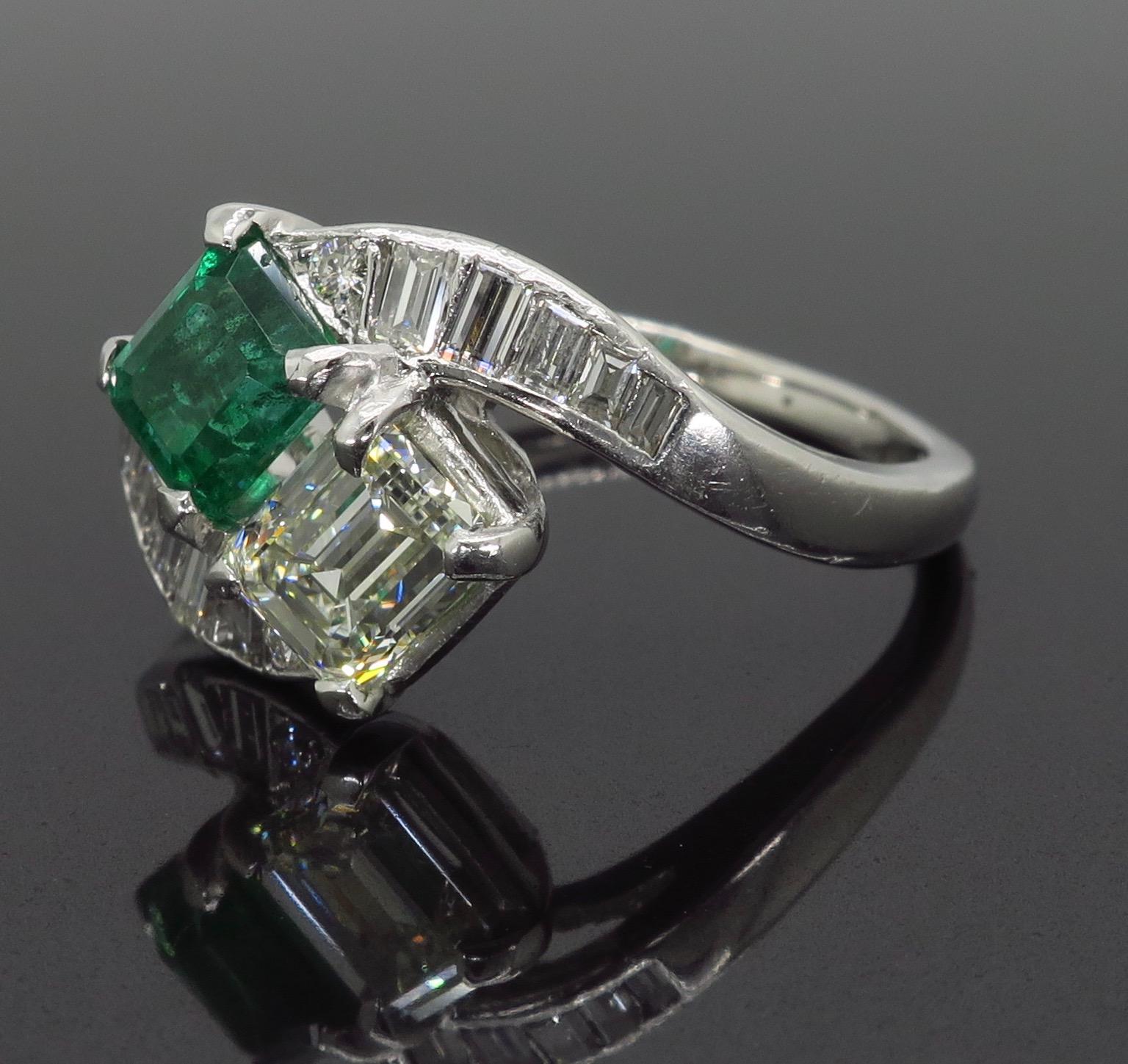 Estate Diamond and Emerald Bypass Ring in Platinum In Excellent Condition In Webster, NY