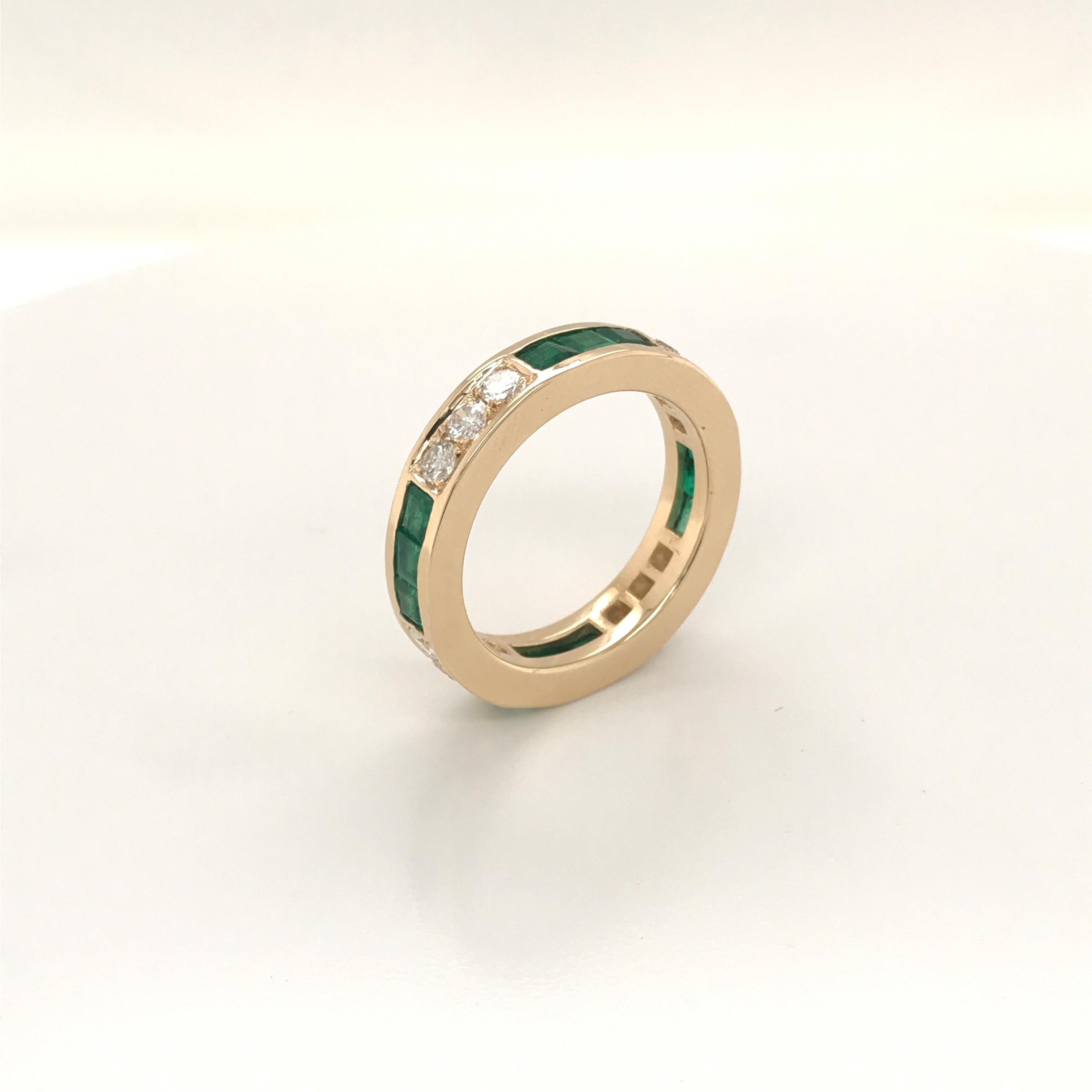Estate Diamond Emerald Gold Band Ring 1