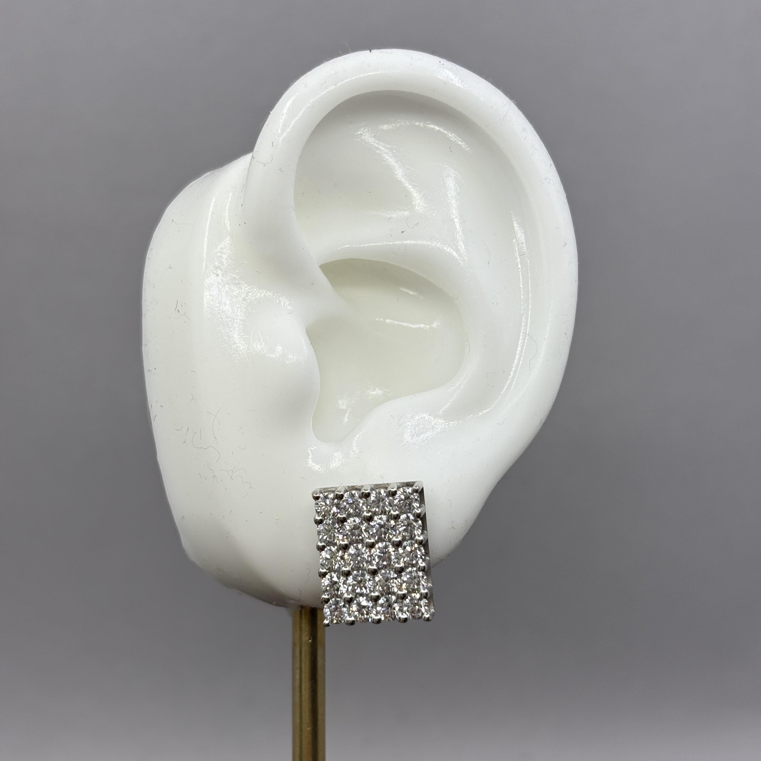 Orecchini a griglia con diamanti Estate in oro bianco 18k - 3,20ctw H / VS in vendita 1