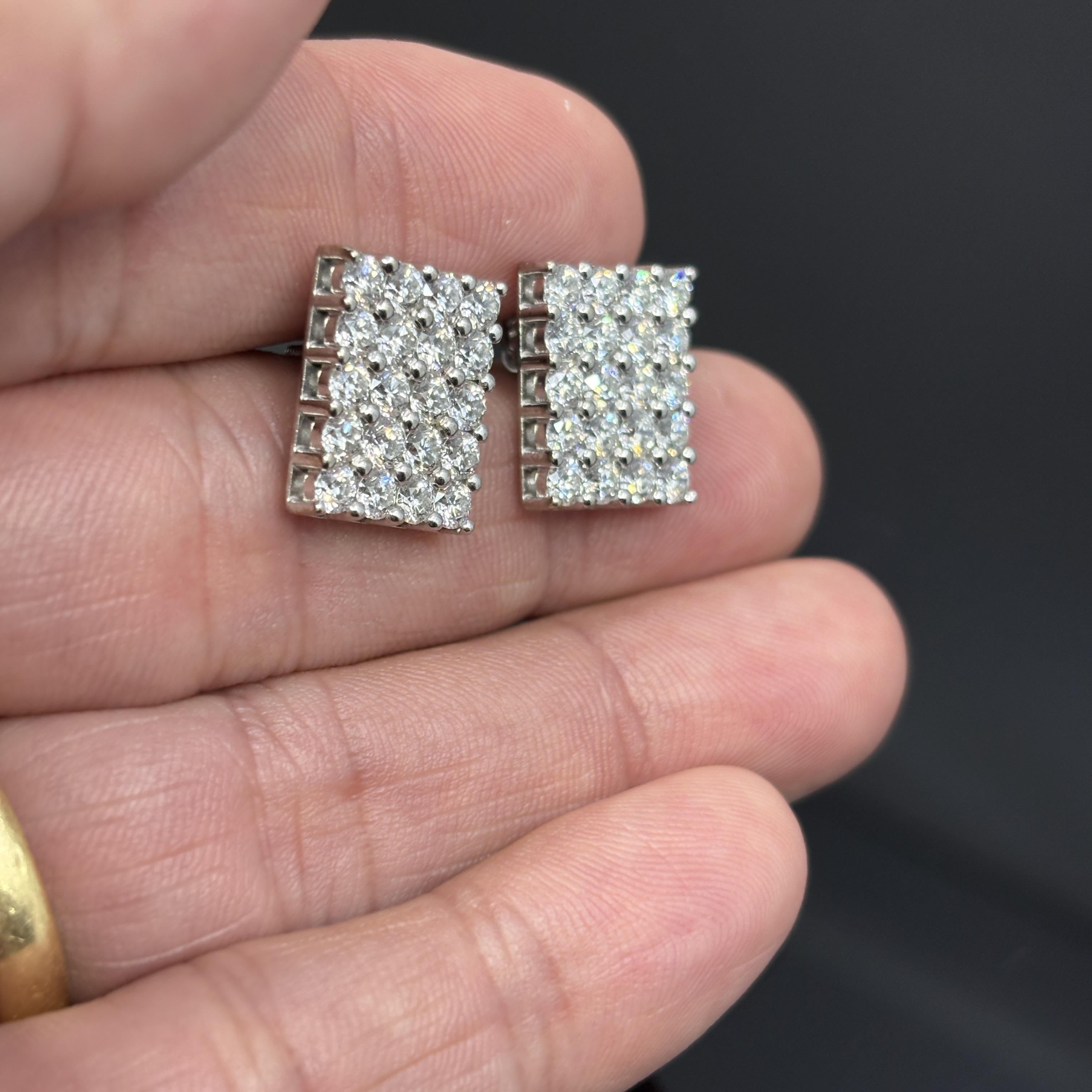 Orecchini a griglia con diamanti Estate in oro bianco 18k - 3,20ctw H / VS in vendita 3