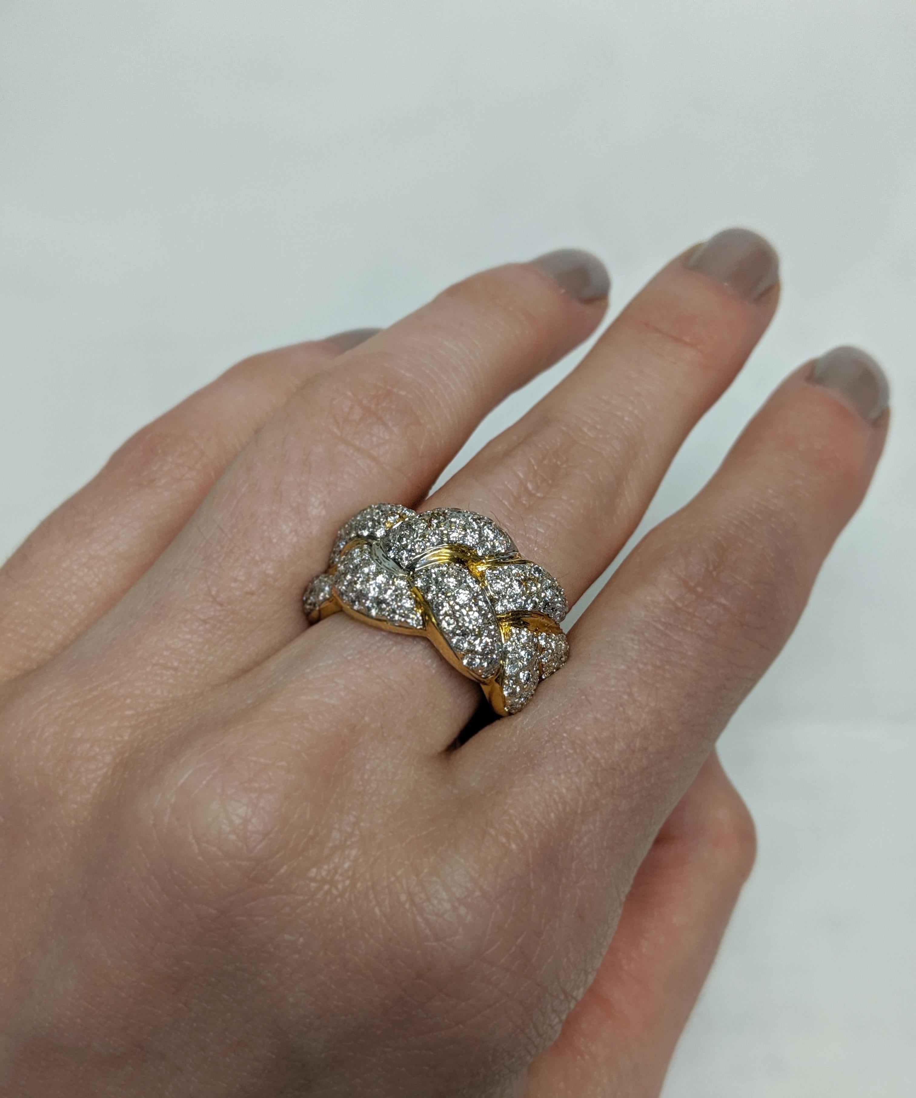 Estate Diamond Plait Ring In Good Condition In NEW ORLEANS, LA