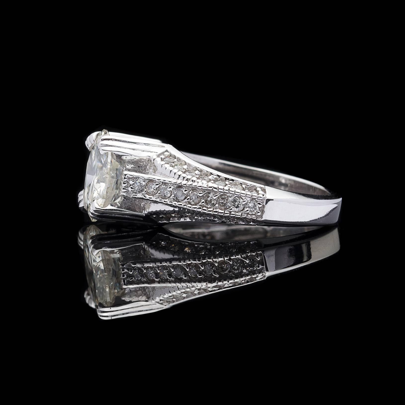 Estate Diamond Ring Featuring Impressive 2.39 Carat Round Diamond In Excellent Condition In San Francisco, CA