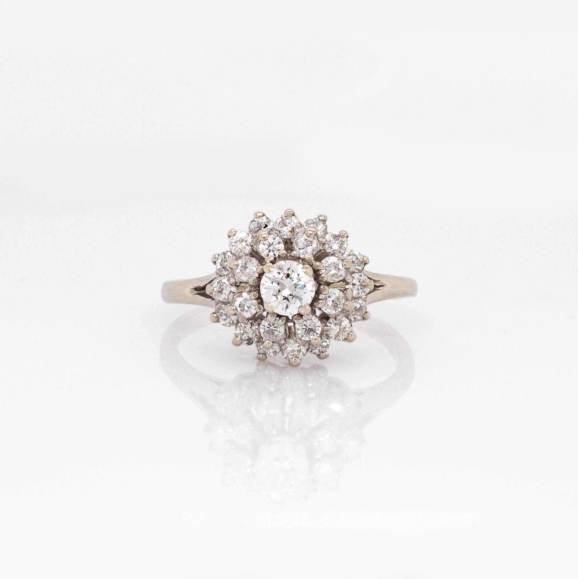 Estate Diamond Ring mit natürlichen Diamanten Akzente: 14k massivem Gold, rund 4mm (Zeitgenössisch) im Angebot