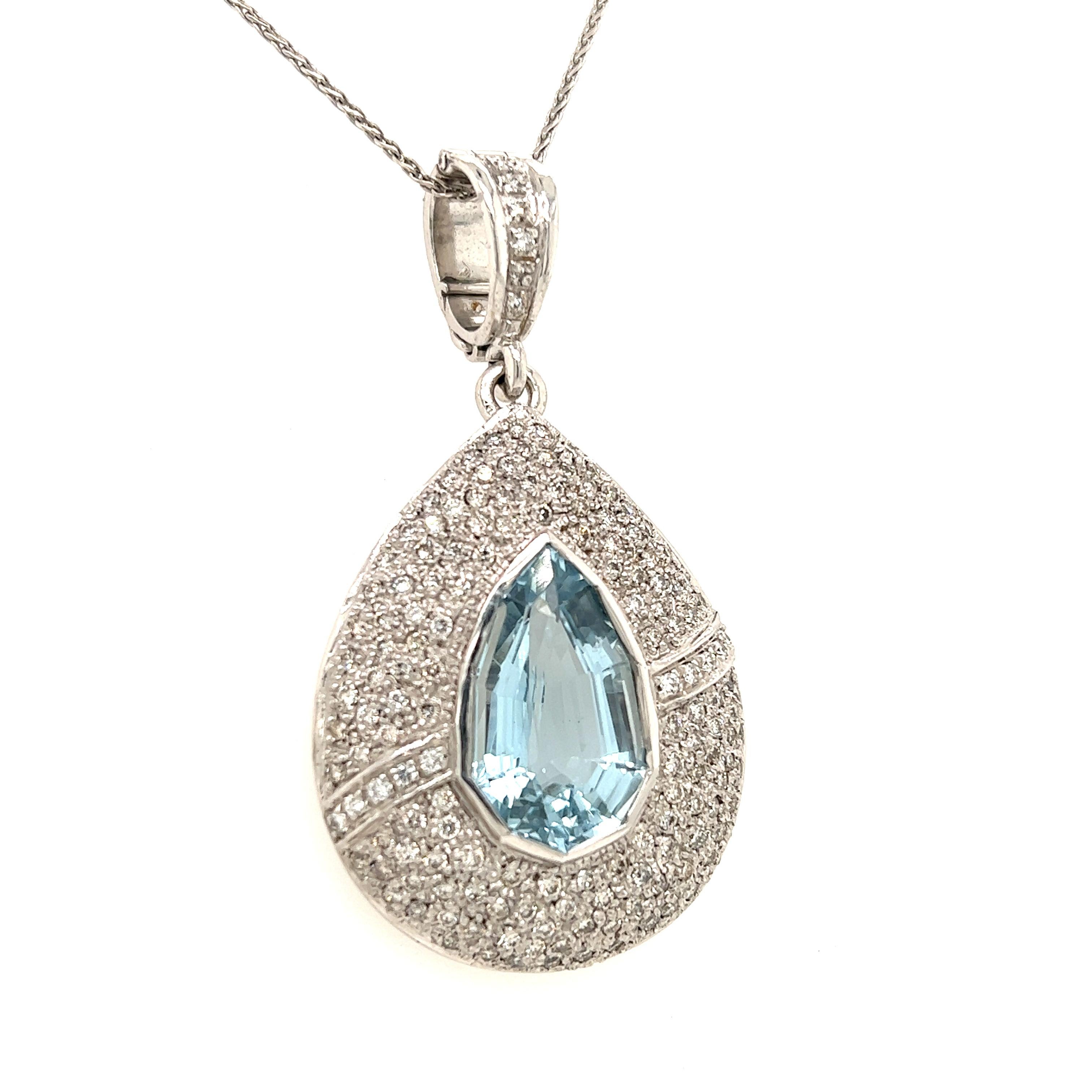Estate Diamond & Shield Cut Aquamarine Gemstone Pendant In Good Condition For Sale In MIAMI, FL