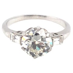 Estate Diamond & Side Diamonds Platinum Ring