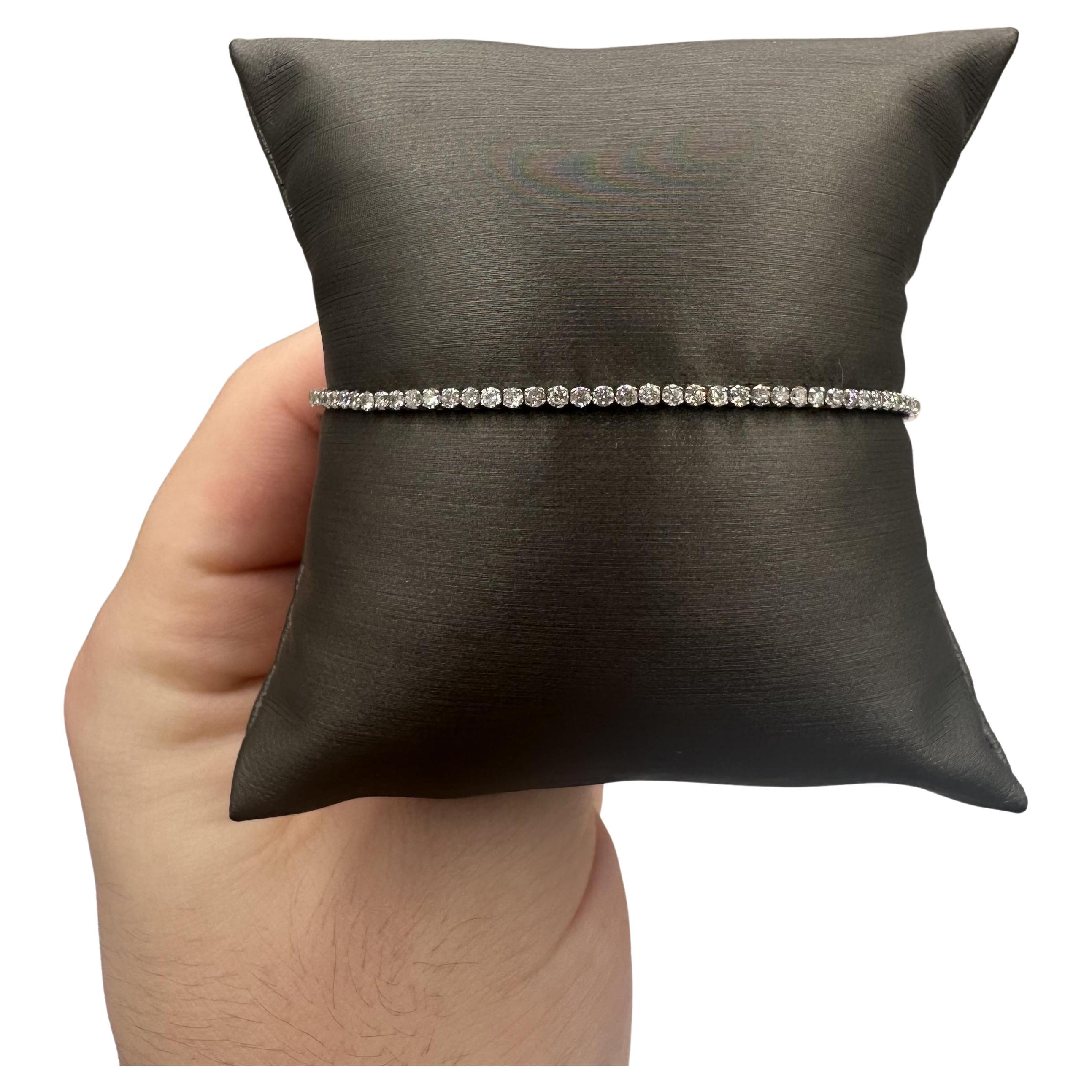 Bracelet de tennis en or blanc 14kt - 2.10ctw Diamonds, 7" Length