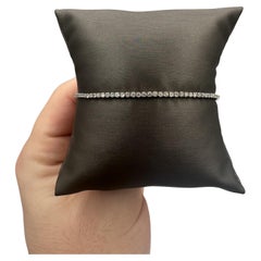 Bracelet de tennis en or blanc 14kt - 2.10ctw Diamonds, 7" Length