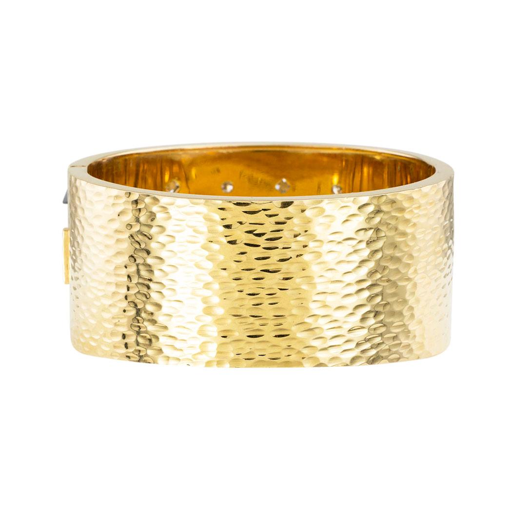Round Cut Estate Diamond Yellow Gold Hinged Bangle Bracelet