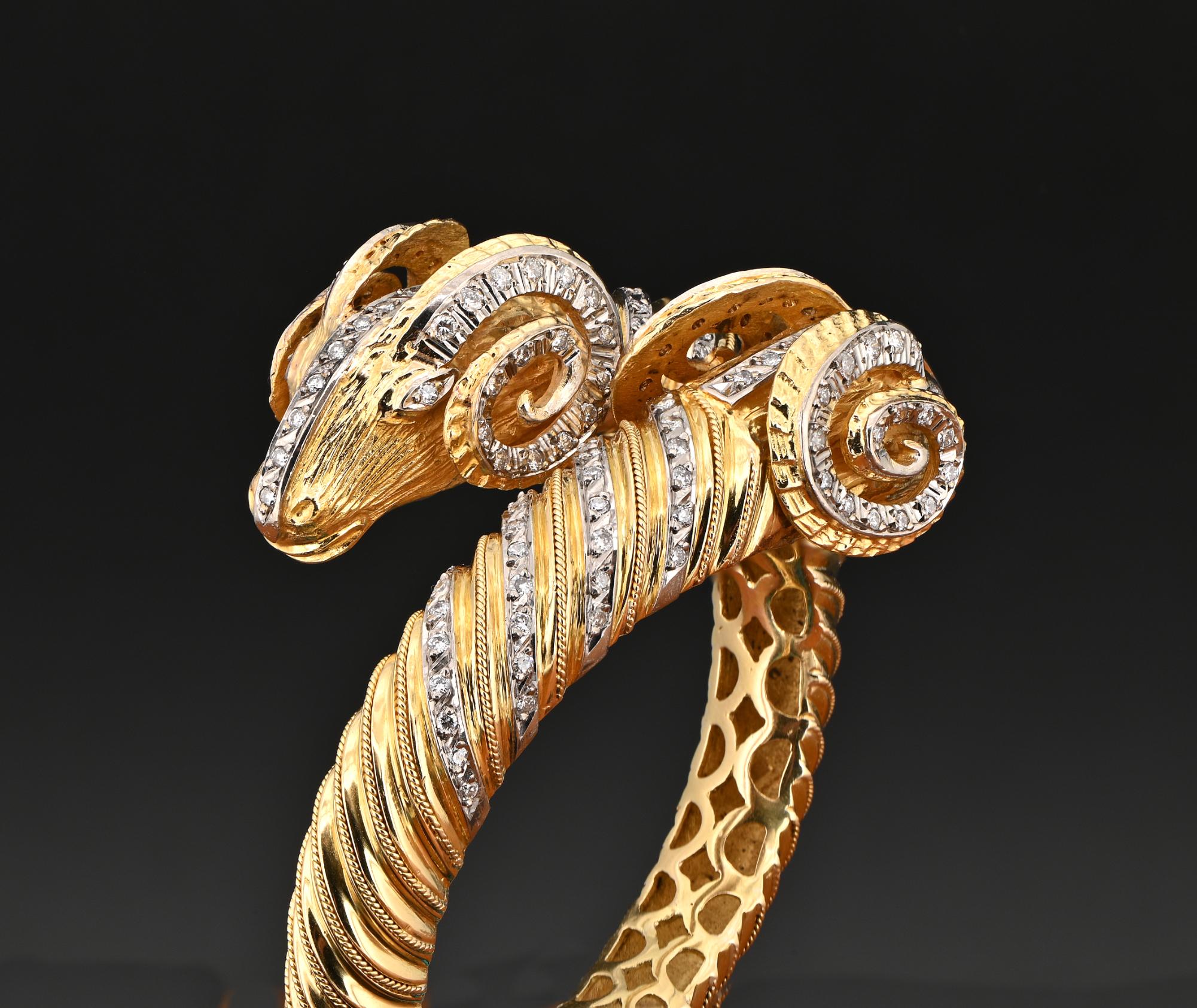 Contemporary Estate Double Rams Head 2.30 Ct Diamond 18 KT Gold Bangle For Sale