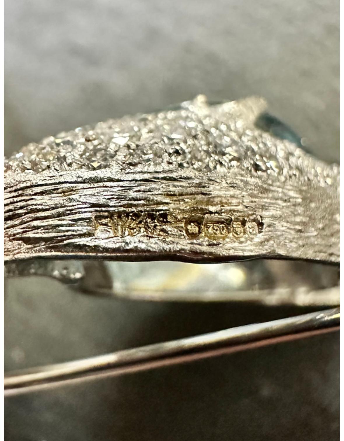 Estate Edward Wolfe 18K Aquamrine Diamond Egret Pin In Good Condition For Sale In Winter Springs, FL