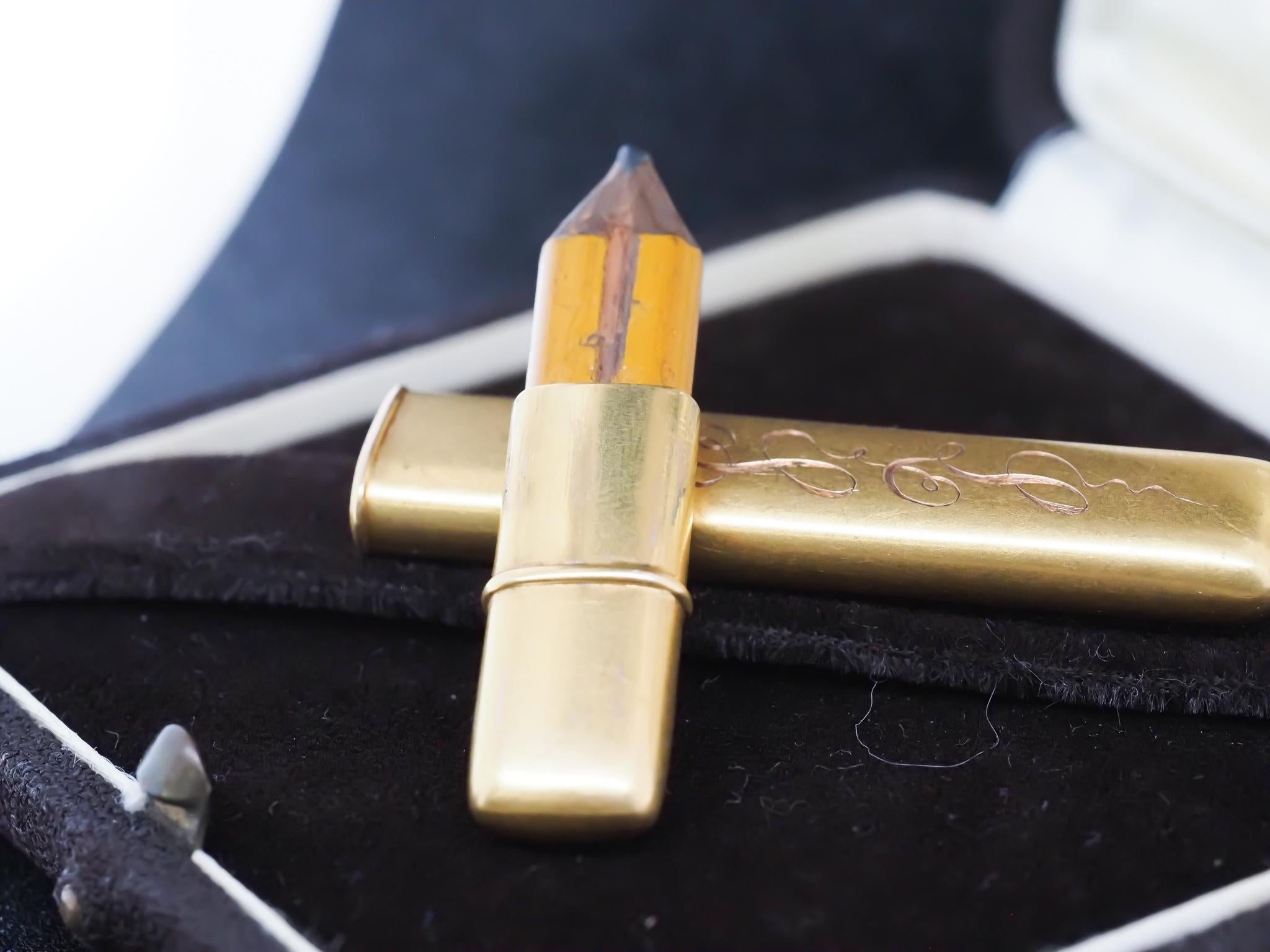 Porte-crayon édouardien en or jaune 14 carats, saphirs et diamants - VHK#303b en vente 1