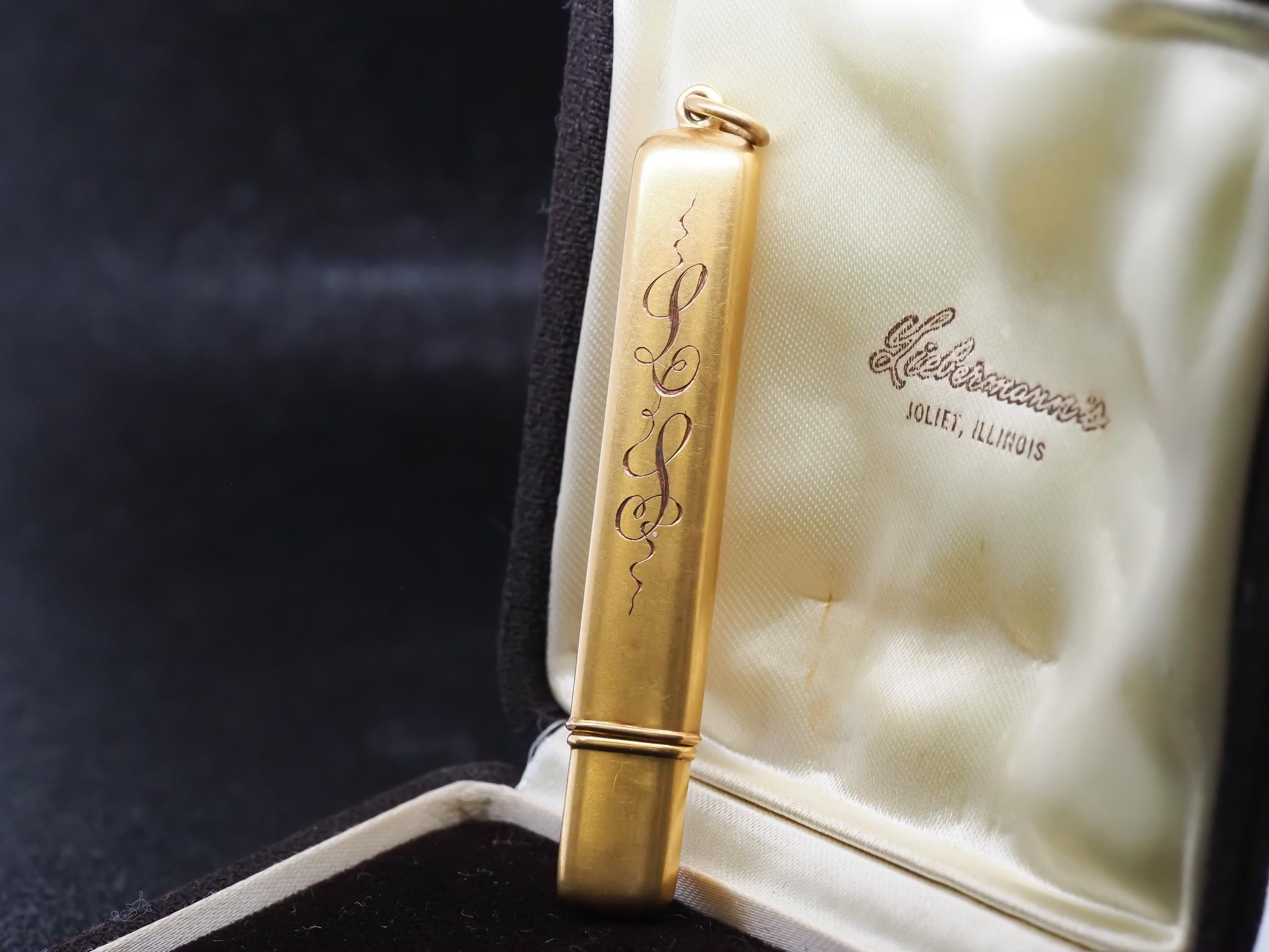 Porte-crayon édouardien en or jaune 14 carats, saphirs et diamants - VHK#303b en vente 3