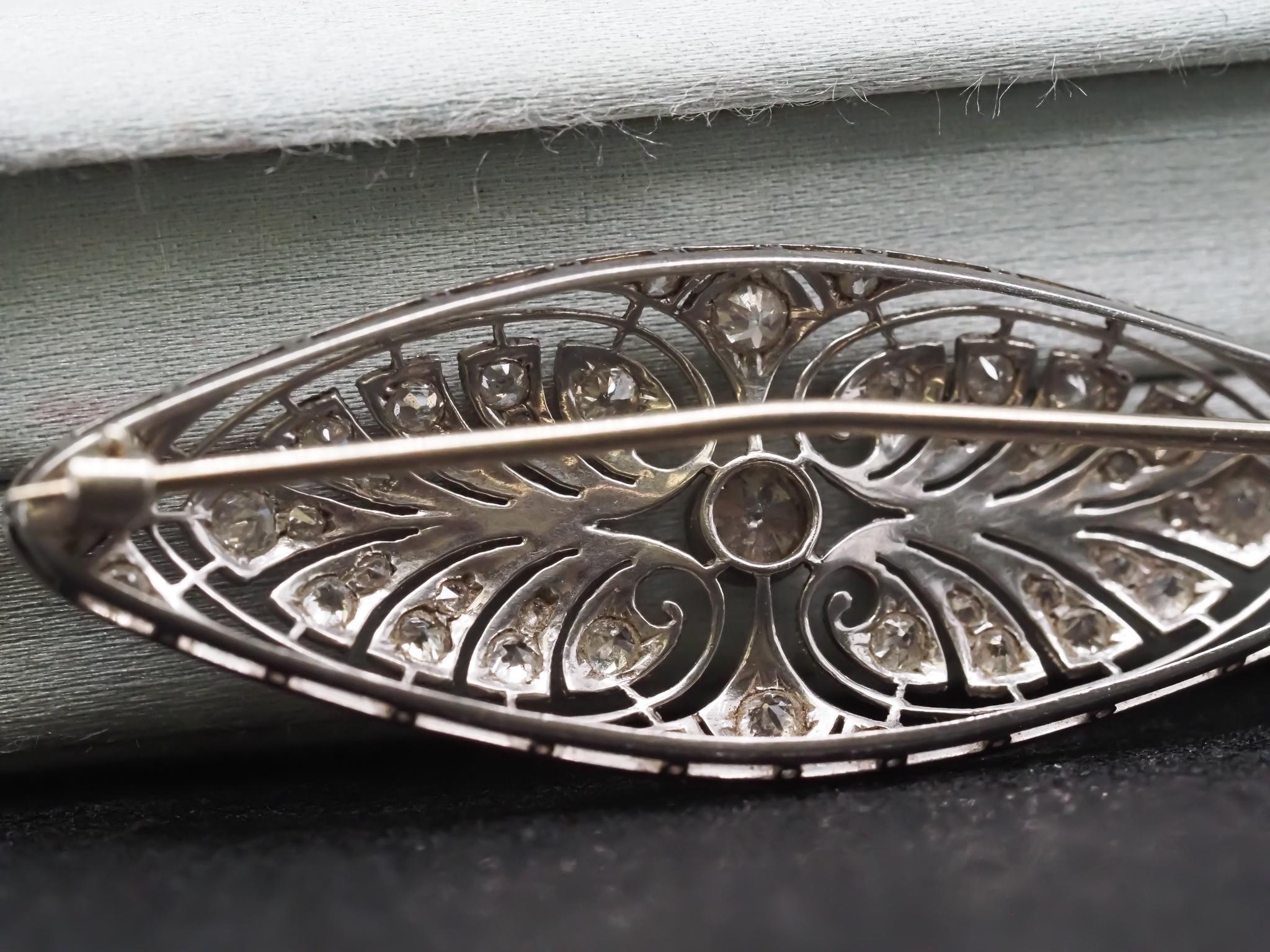 Broche Estate Edwardian Navette de Platino Antiguo Diamante Europeo en venta 2