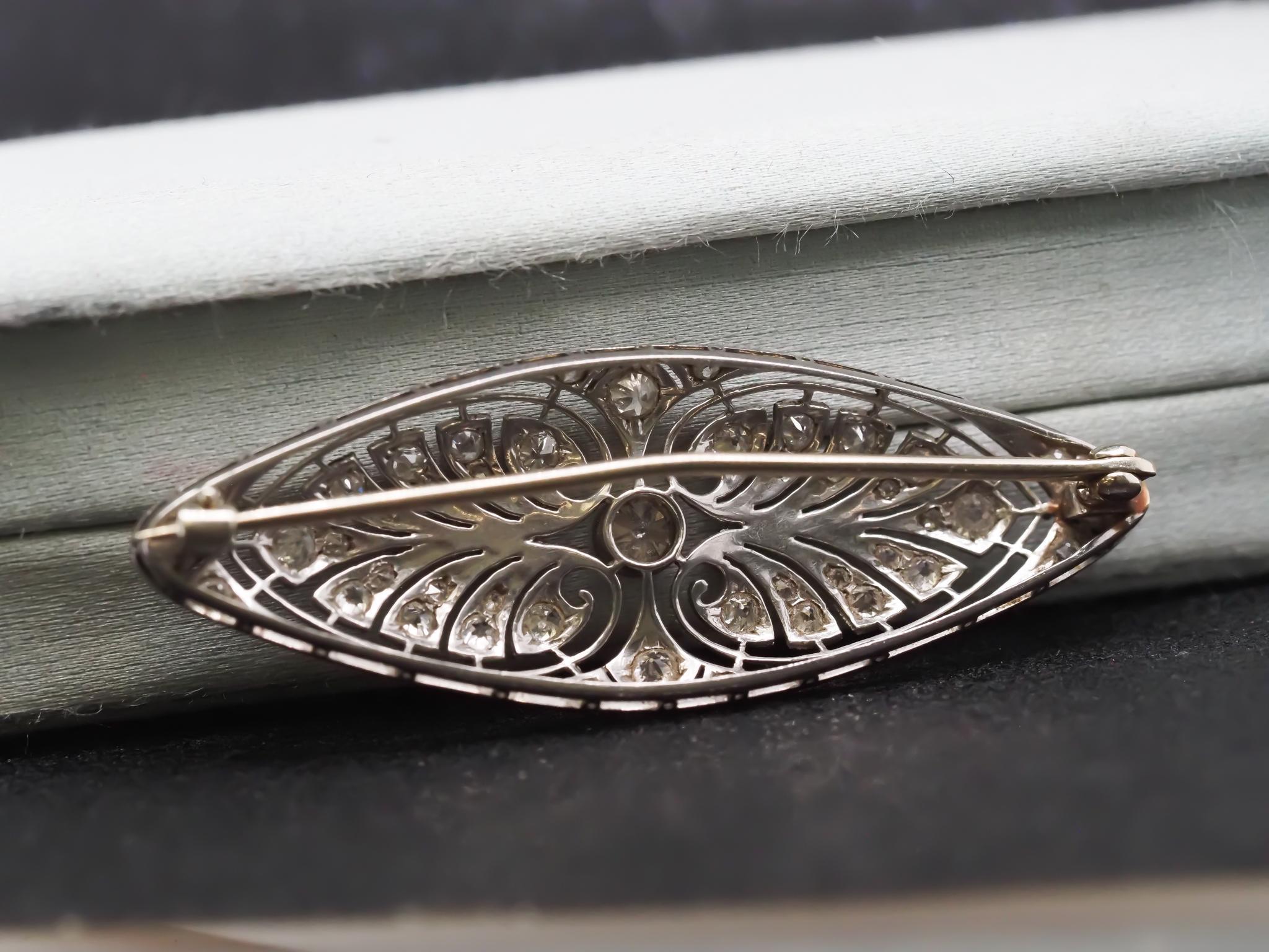 Broche Estate Edwardian Navette de Platino Antiguo Diamante Europeo en venta 3