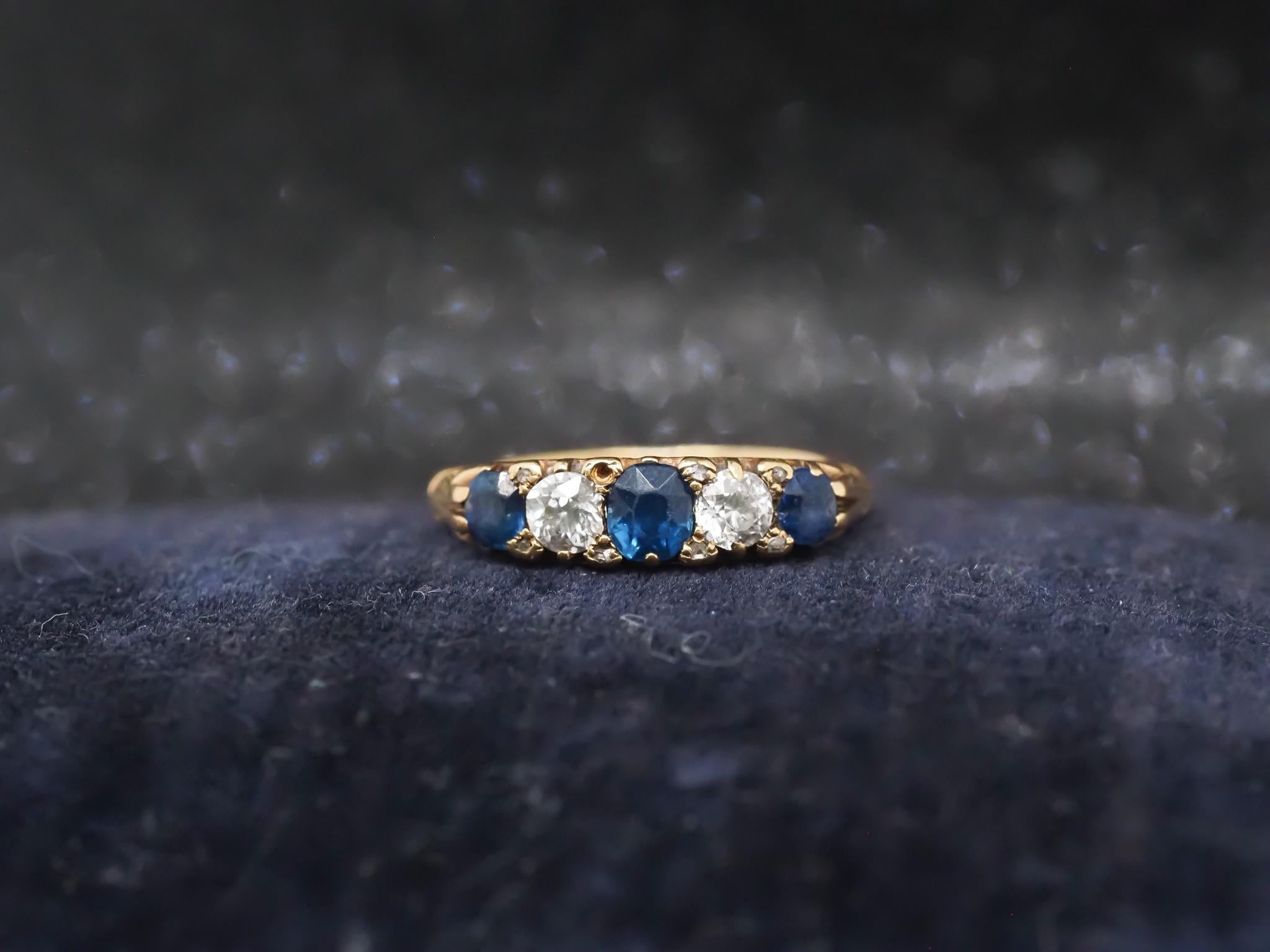 Nachlass Edwardianischer Saphir und Diamantring mit altem Minenschliff - VHK#1000 (Antiker Kissenschliff) im Angebot