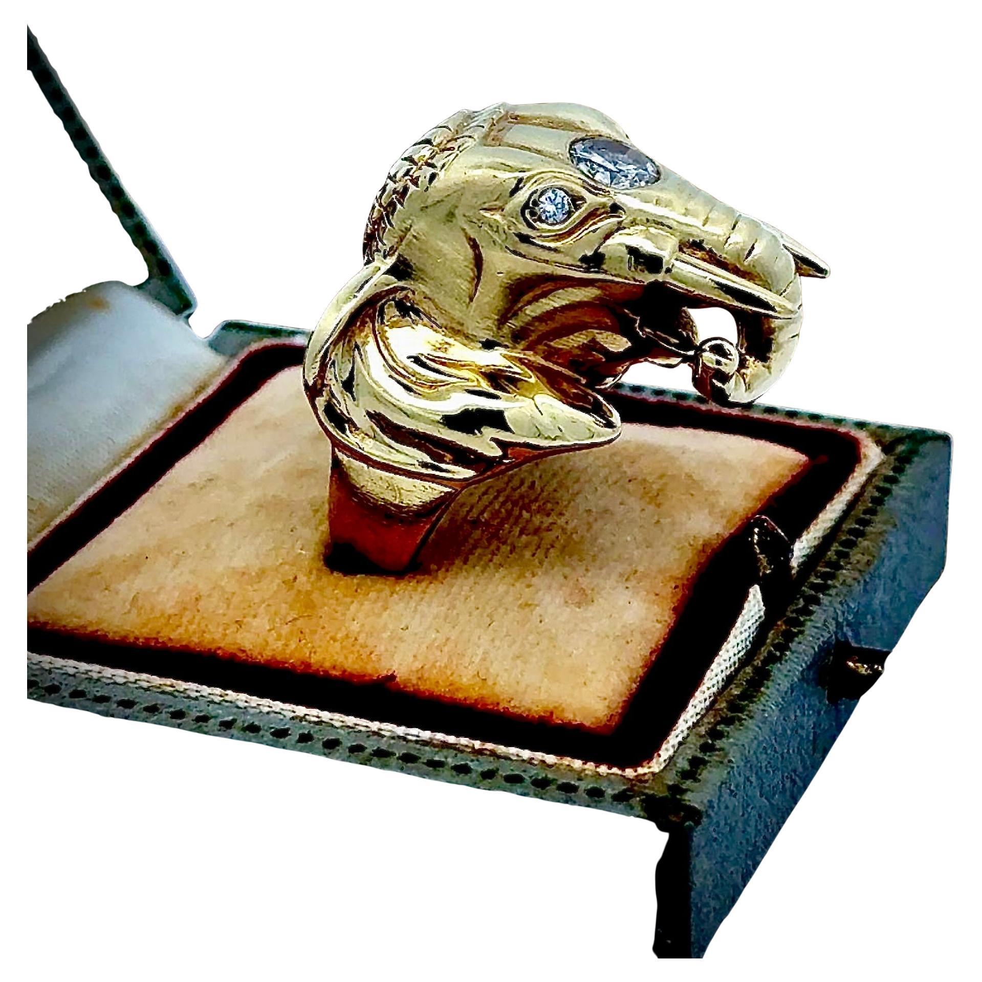 Bague en or jaune 14K "Good Fortune" à éléphant et diamant de succession en vente