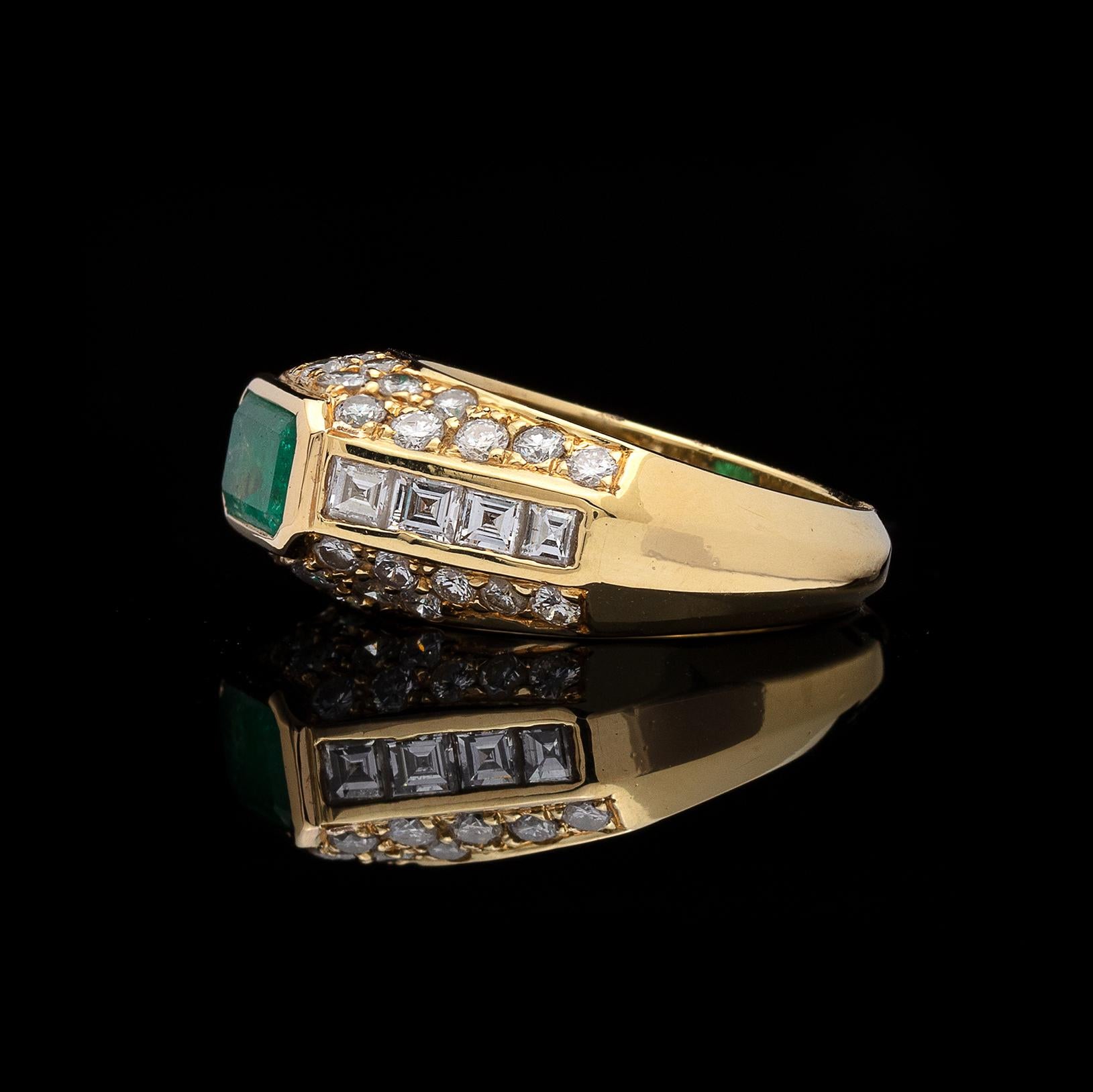 Estate Emerald, Diamond and Gold Ring In Excellent Condition In San Francisco, CA