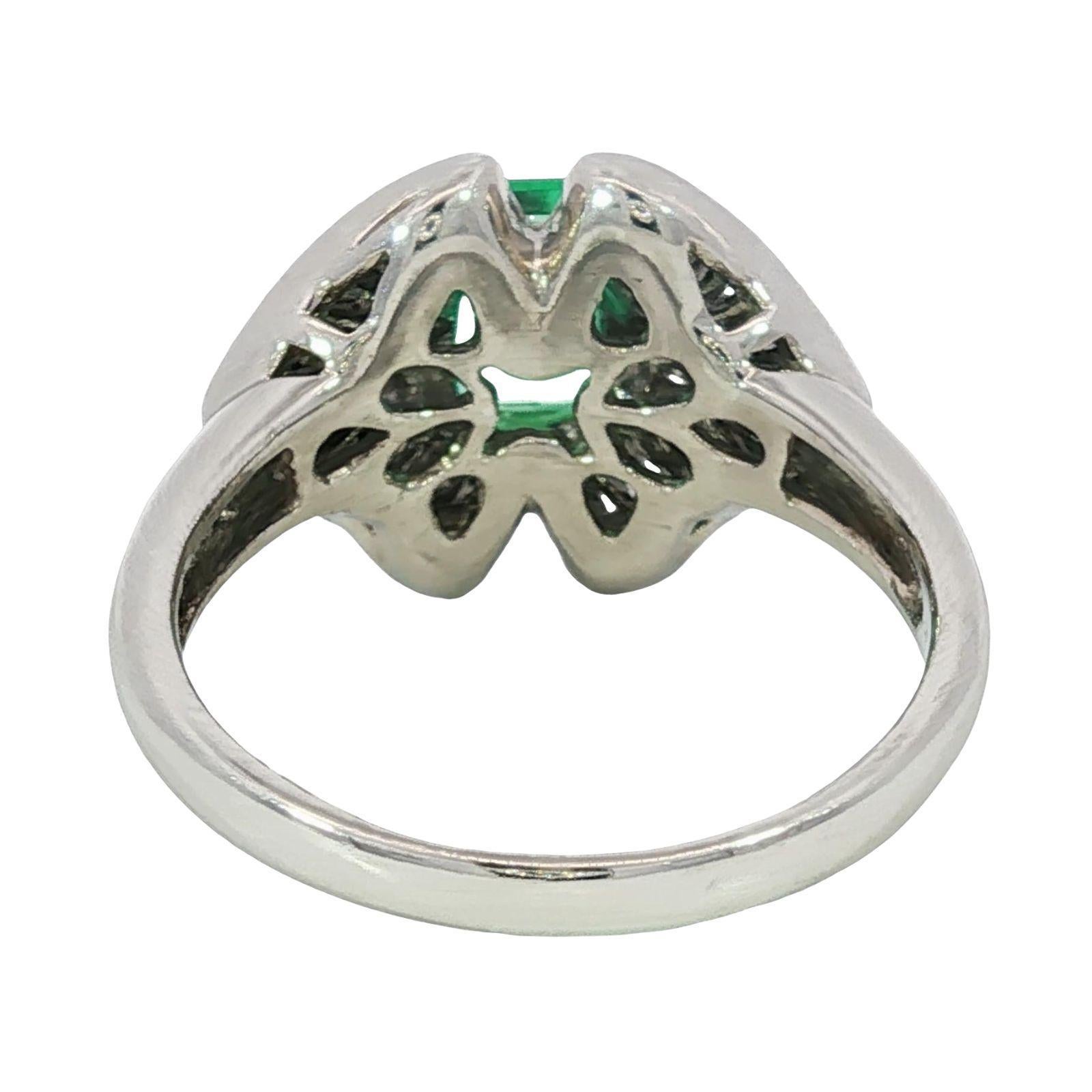 Estate Smaragd Diamant Cocktail Ring Platin ~1.96ctw Größe 9 im Angebot 1