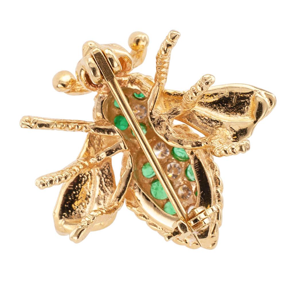 Estate Emerald Diamond Yellow Gold Bee Brooch In Good Condition In Los Angeles, CA