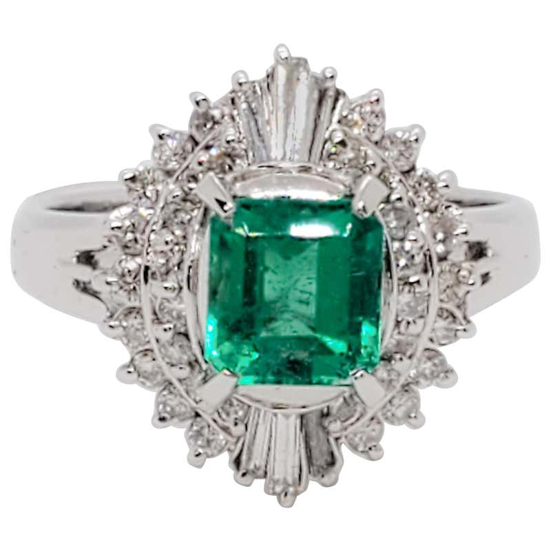 Estate Emerald and Diamond Cocktail Ring For Sale at 1stDibs