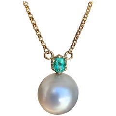 Estate Emerald South Sea Pearl Pendant Necklace 18 Karat