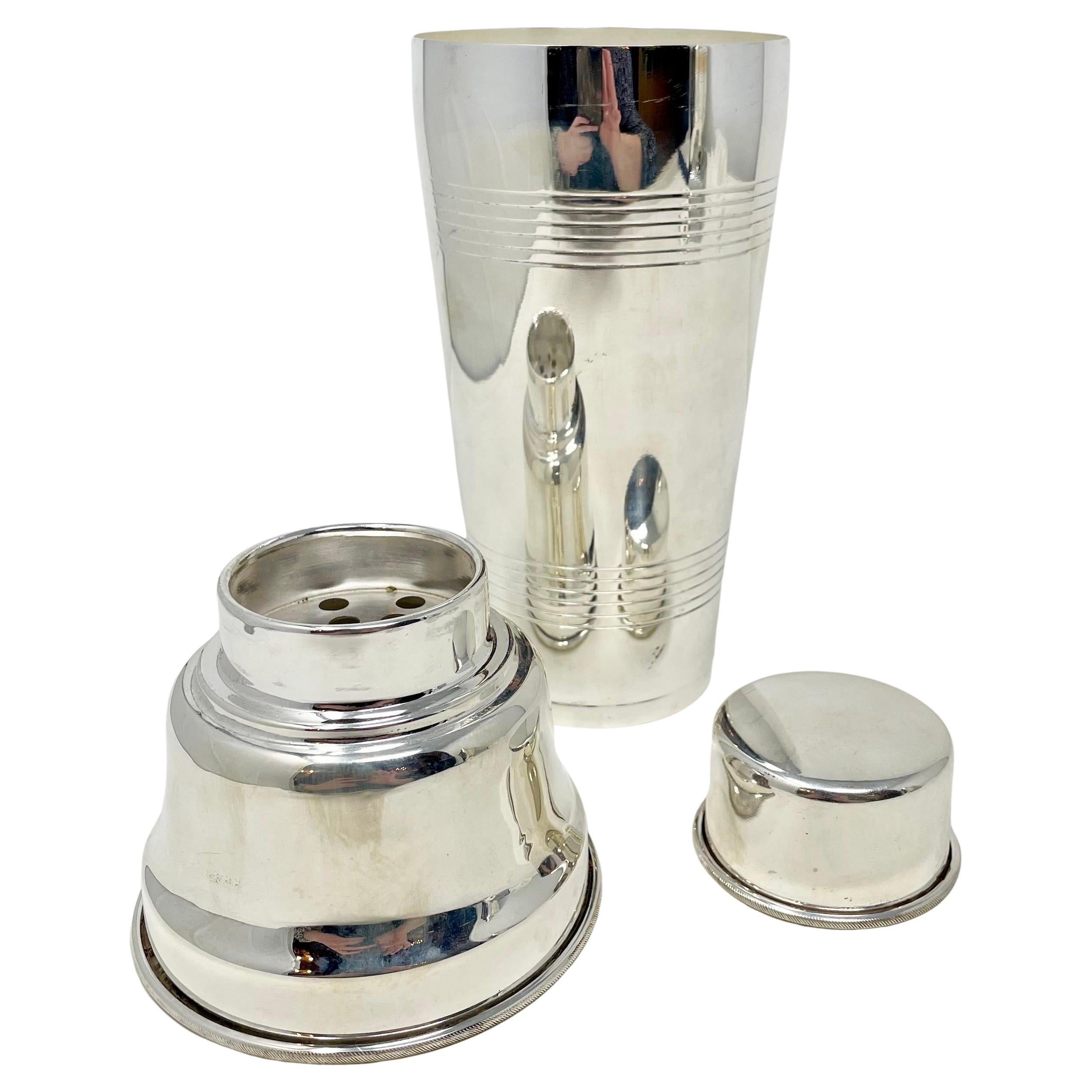 Englischer versilberter Birminghamer Shaker „Gaskell & Chambers“ aus Nachlass, um 1930. (20. Jahrhundert) im Angebot