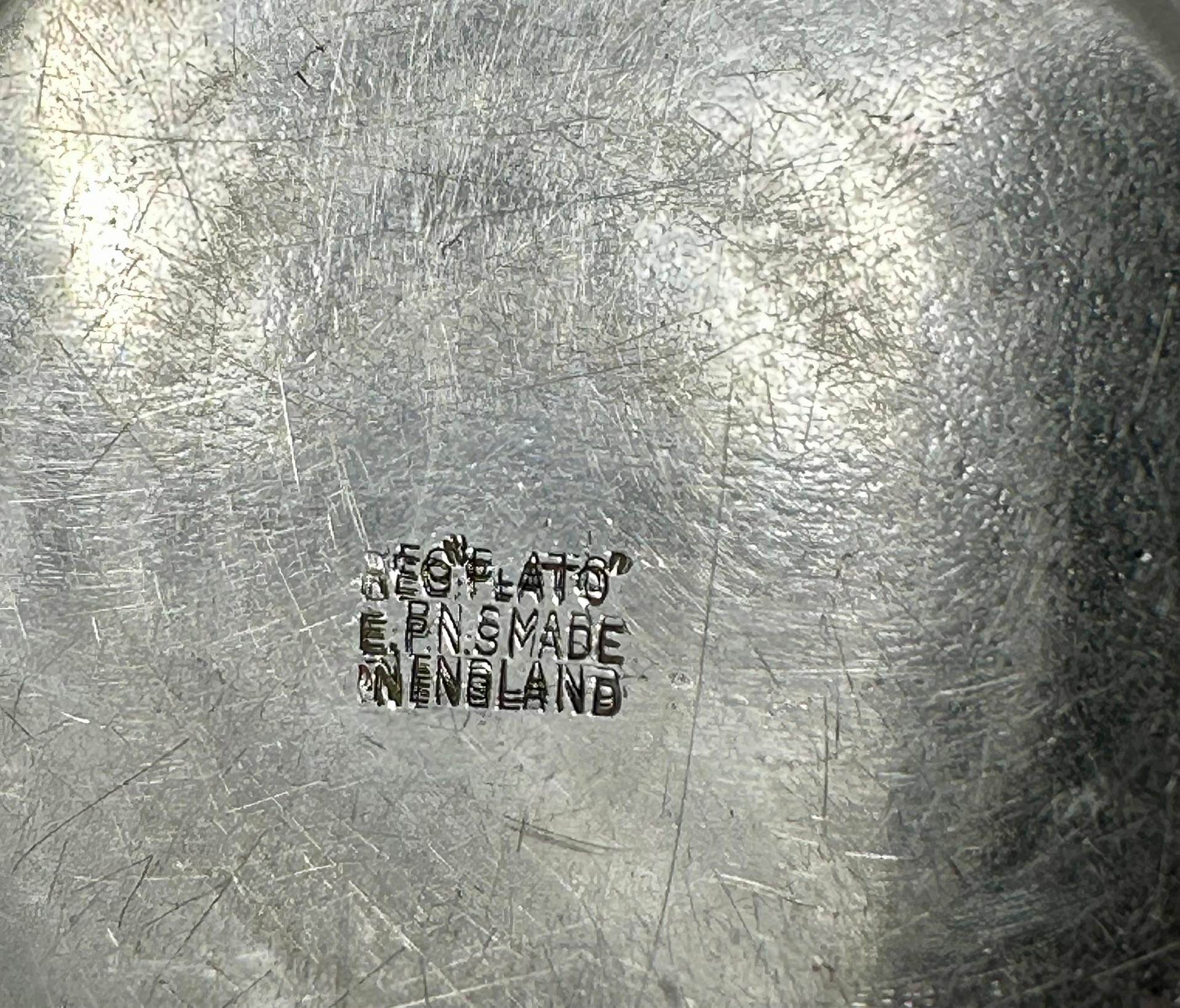 Coctelera inglesa de plata de mediados de siglo, circa 1940-1950. Moderno de mediados de siglo en venta