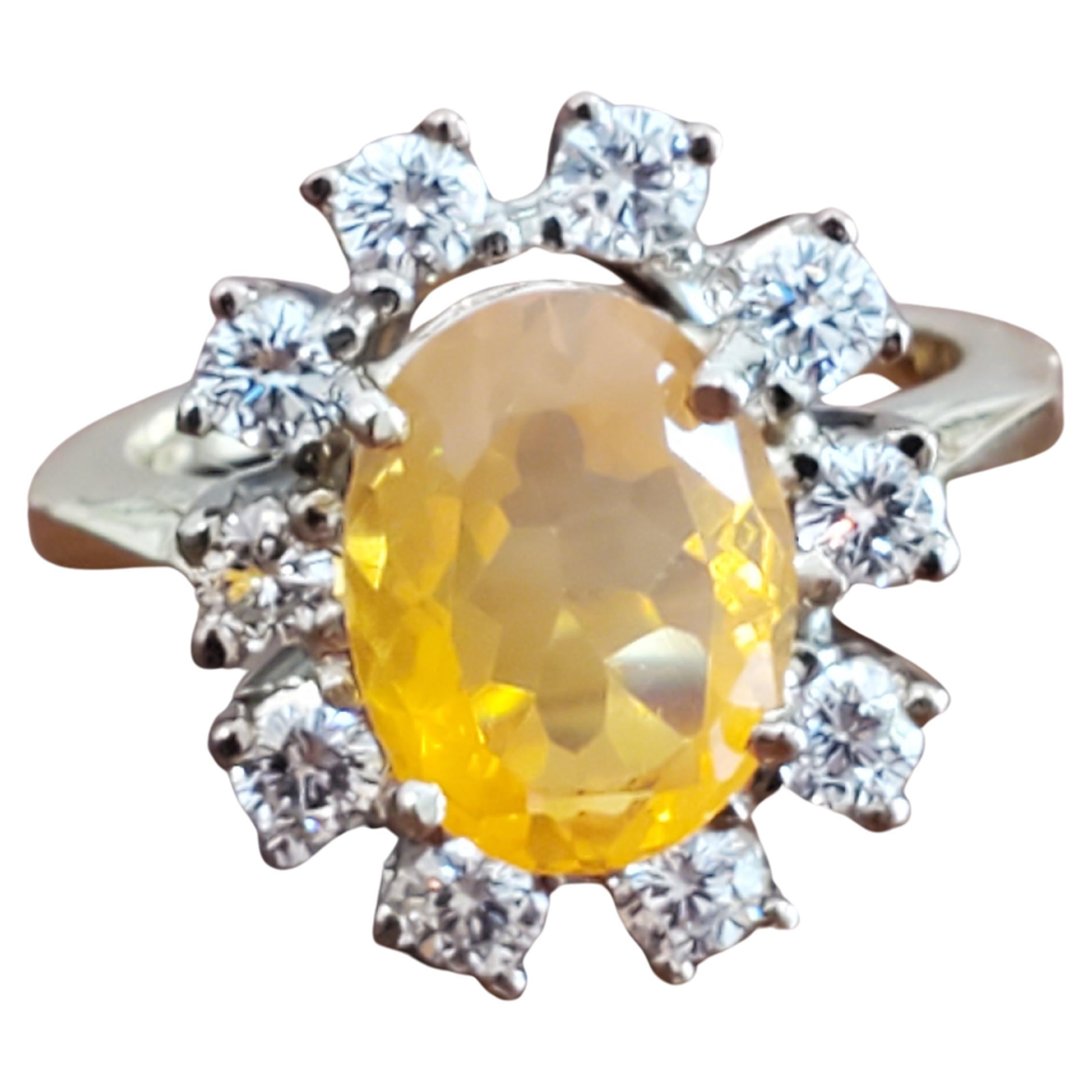 Opale de feu, halo de diamants incolores VS, or jaune 18 carats