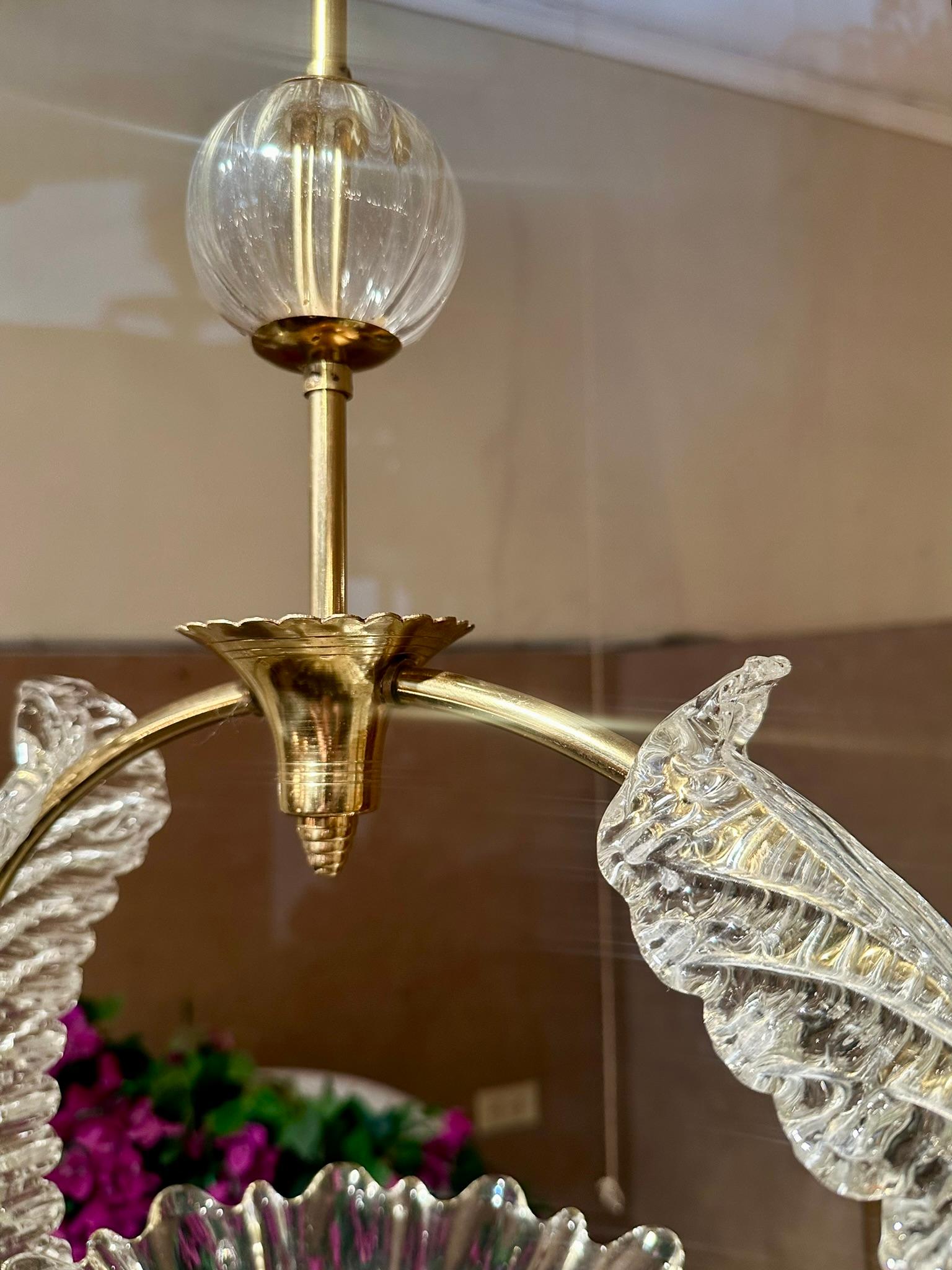 Art Déco Lampadario di cristallo Art Deco francese di proprietà, CIRCA 1940. in vendita