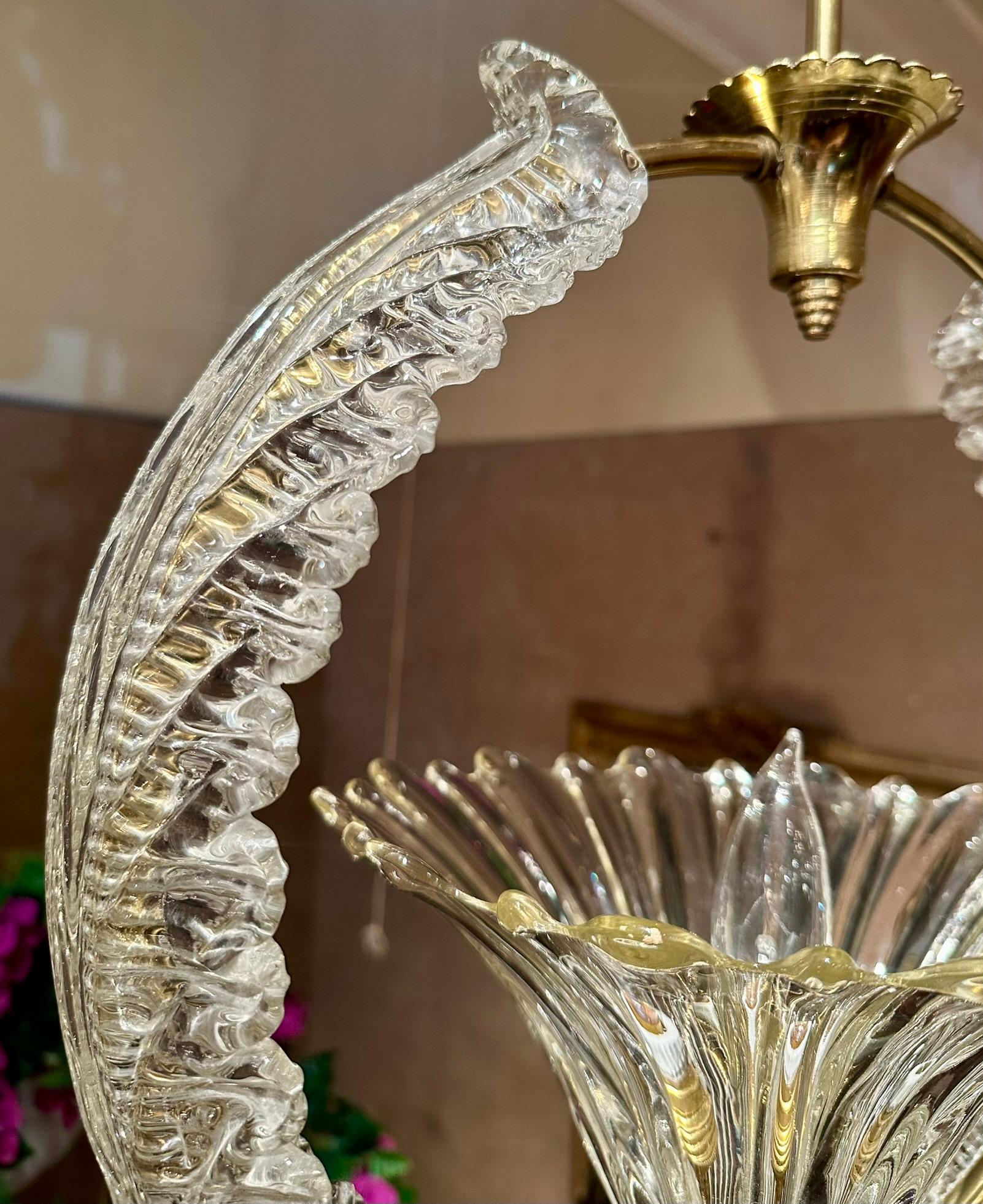 Francese Lampadario di cristallo Art Deco francese di proprietà, CIRCA 1940. in vendita