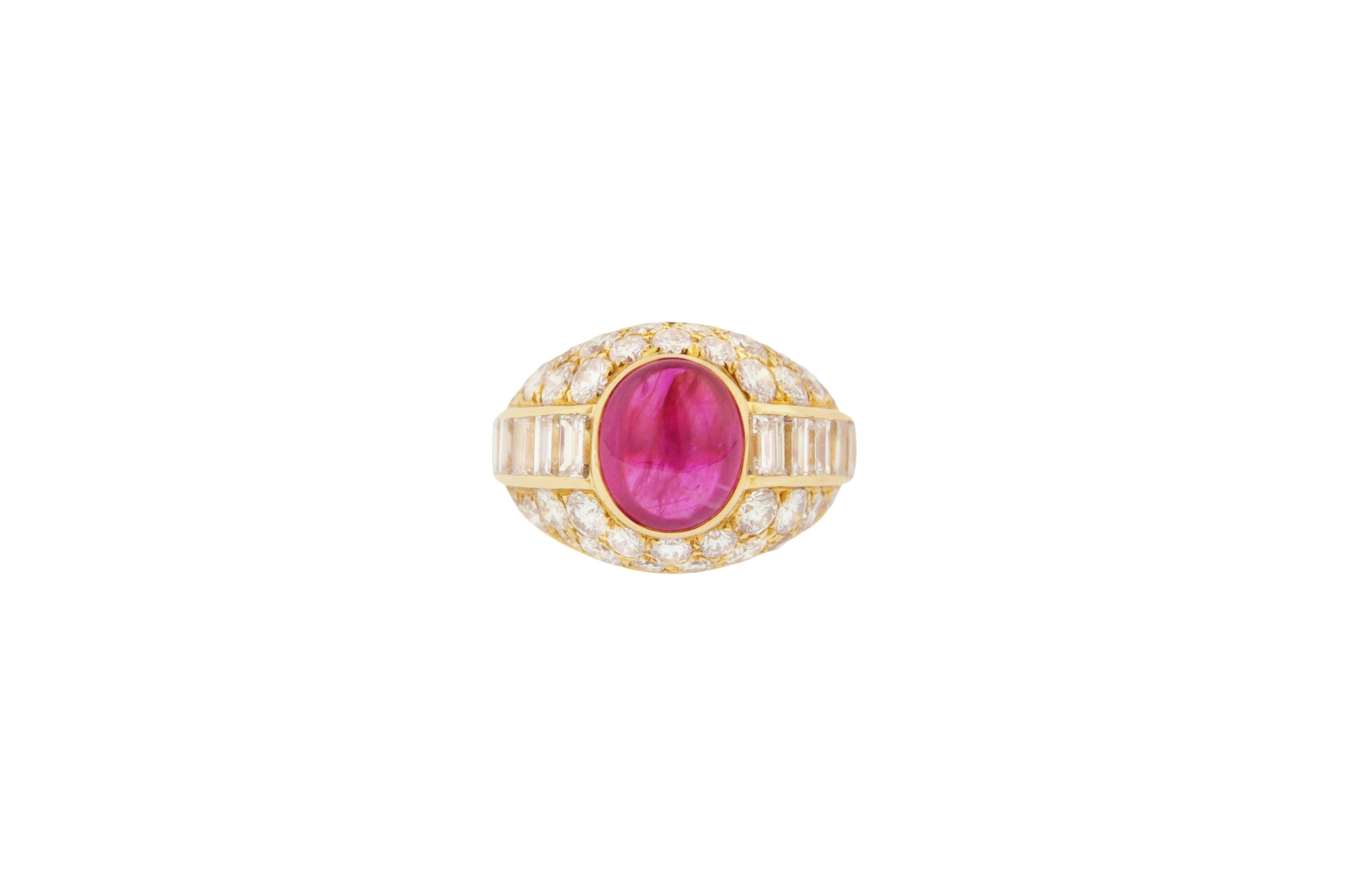 Women's or Men's Estate French Cabochon Ruby Diamond and Gold Cocktail Ring For Sale