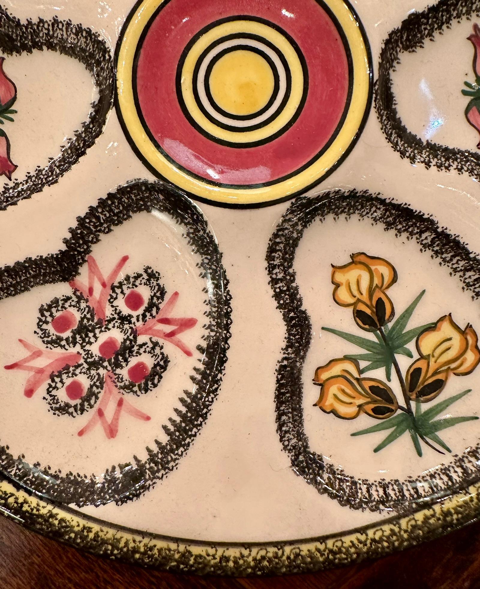 Plato de ostras de porcelana de loza francesa Henriot Quimper, alrededor de 1950. siglo XX en venta