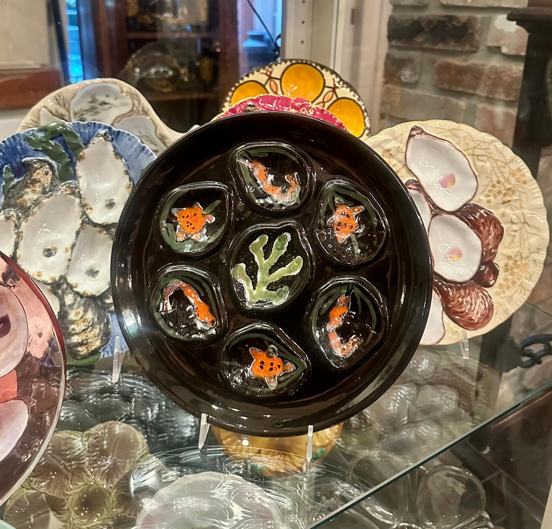 Estate French Faience Porcelain Hand-Painted Oyster Plate, Circa 1930-1940. For Sale 3