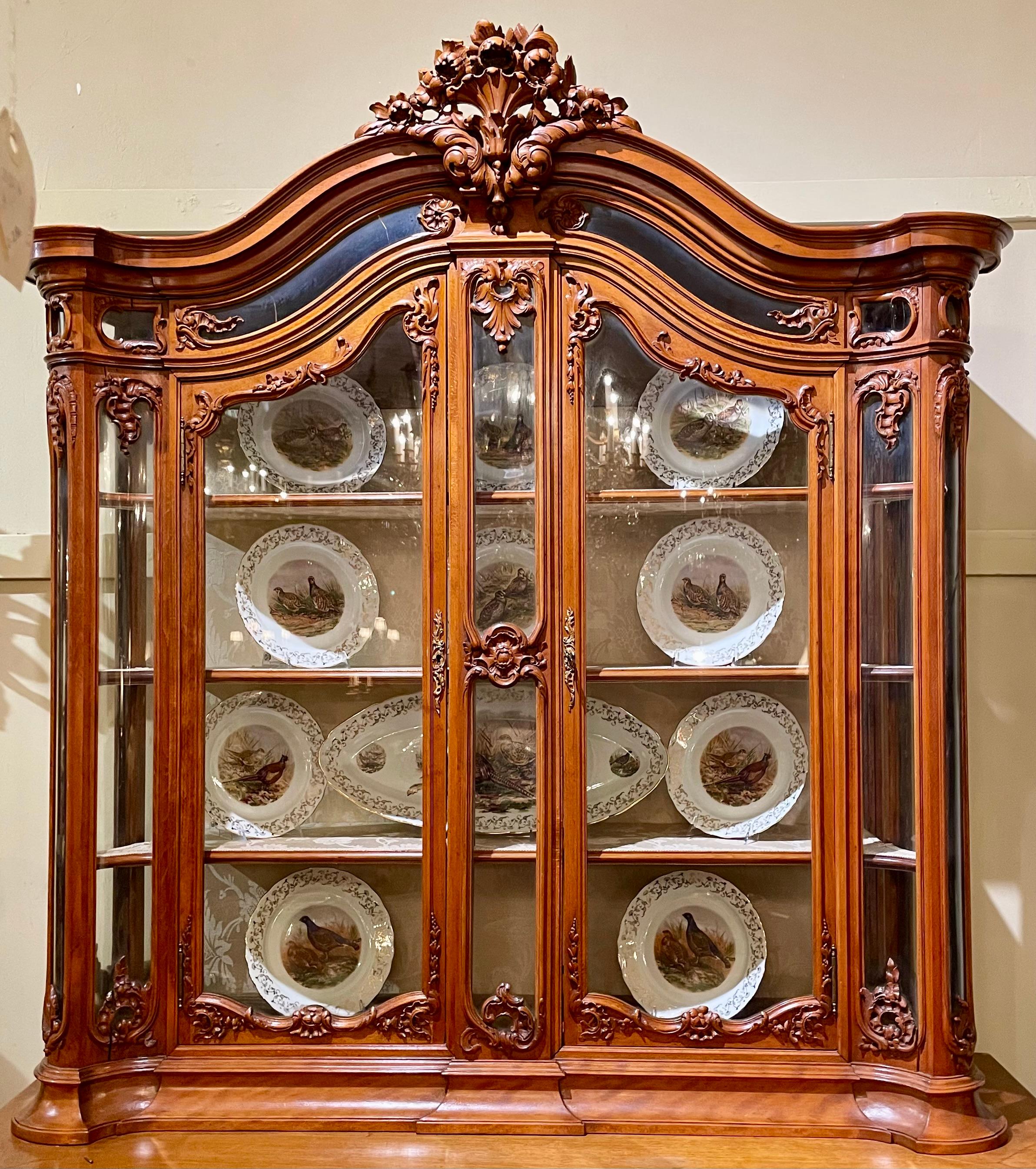 Service de 11 pièces en porcelaine de Limoges, 10 assiettes et 1 plateau en vente 9