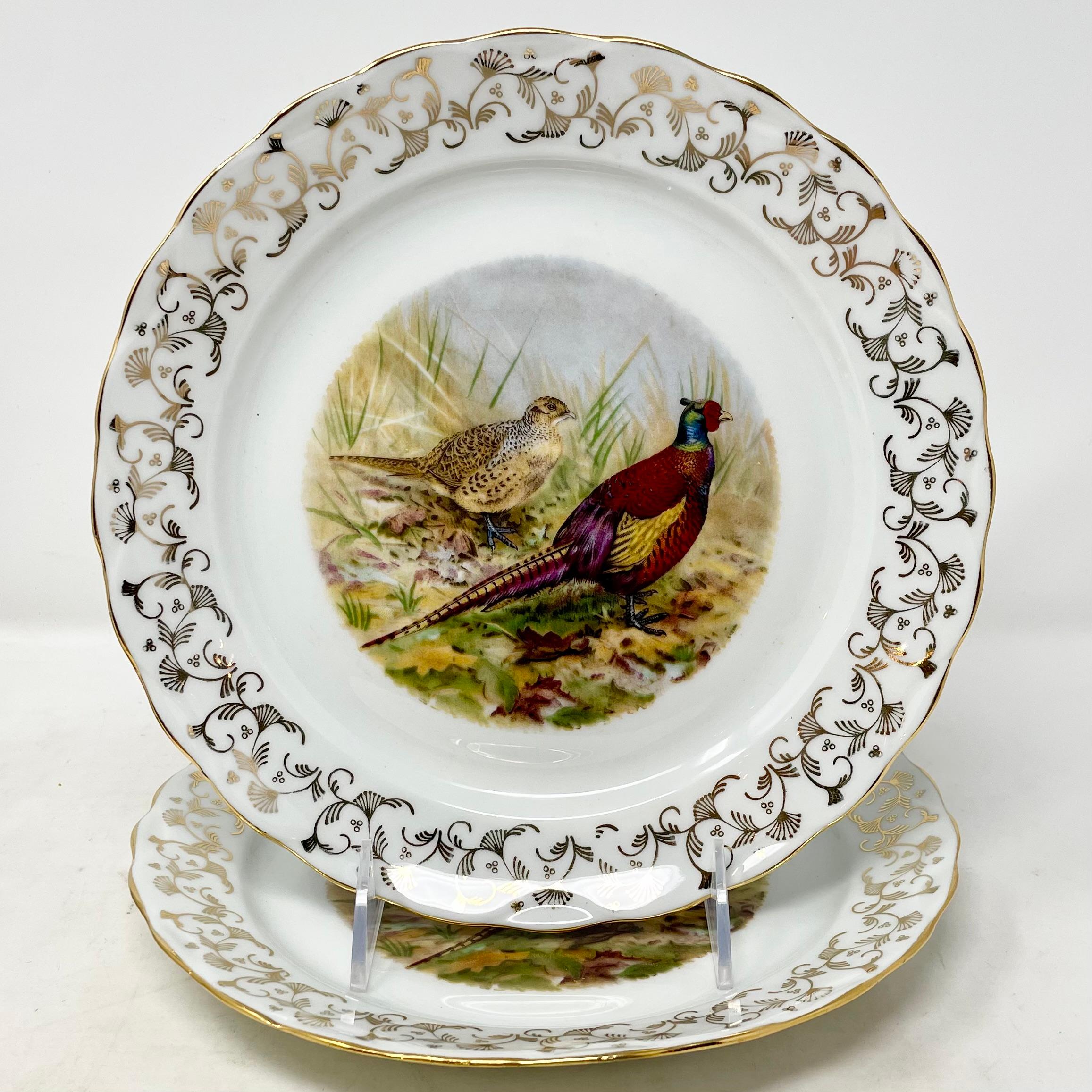 Service de 11 pièces en porcelaine de Limoges, 10 assiettes et 1 plateau en vente 3