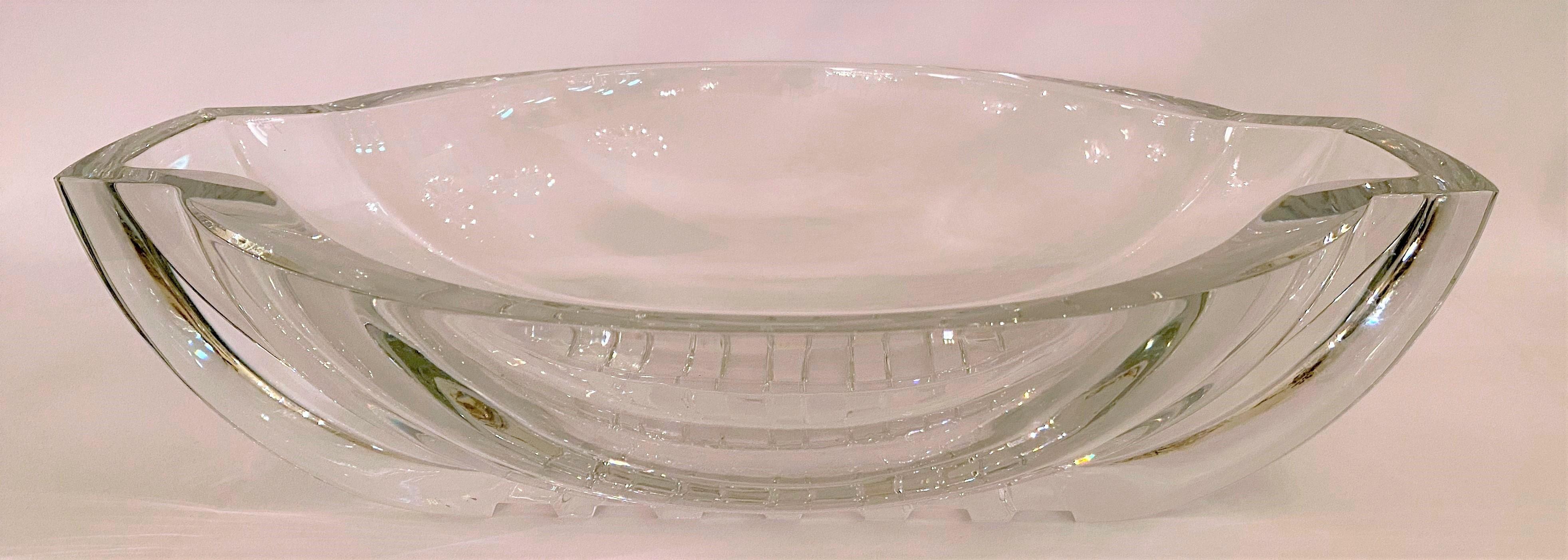A nicely rendered crystal centerpiece bowl that would marry well with a variety of styles.