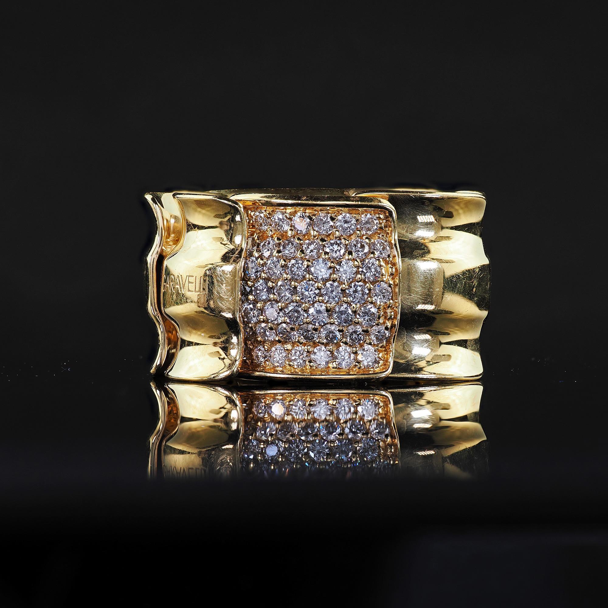 Anillo de cóctel ancho articulado con diamantes en oro amarillo de 18 quilates Estate Garavelli en venta 1