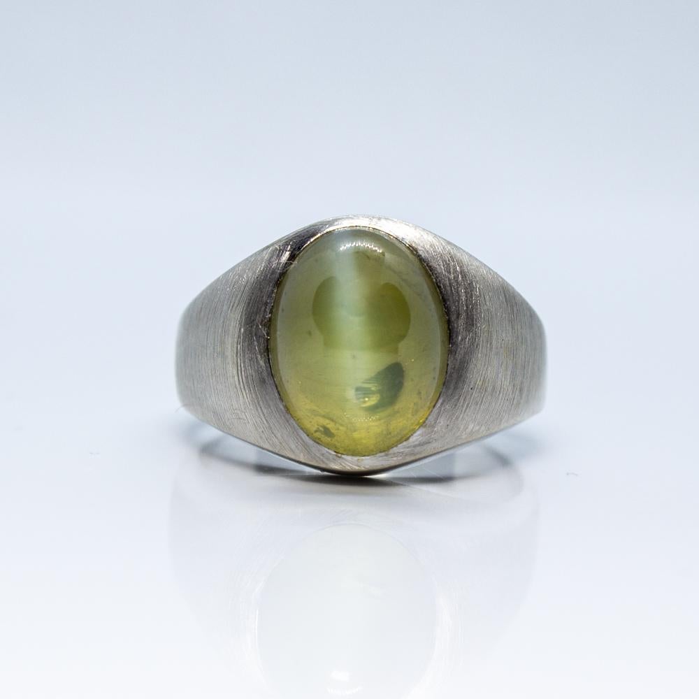 Estate GIA Certified Men’s 10.00 Carat Chrysoberyl Cabochon 14K White Gold Ring For Sale 1