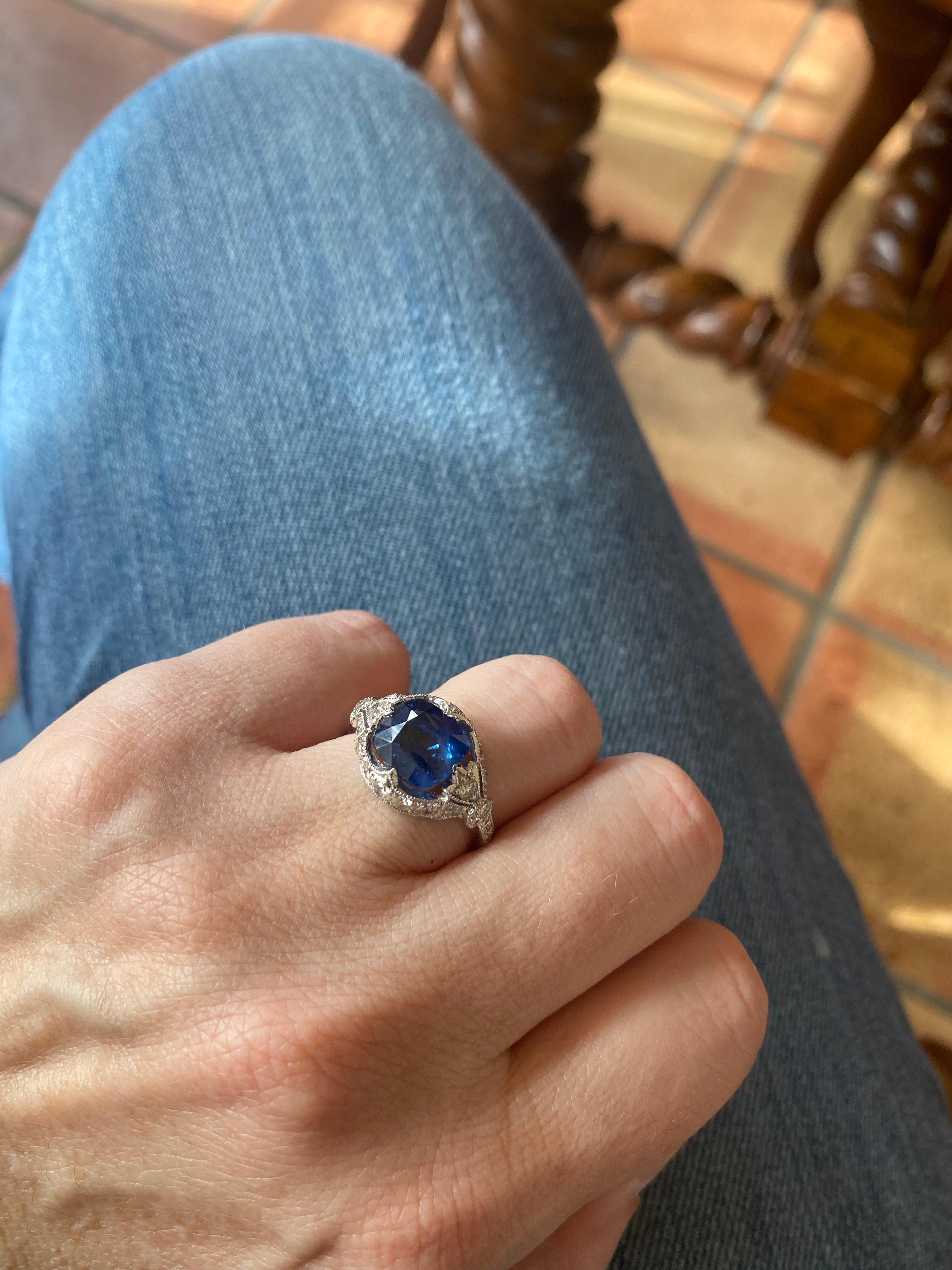 Estate GIA Certified Natural Sri Lankan Sapphire and Diamond Ring In Good Condition For Sale In Denver, CO